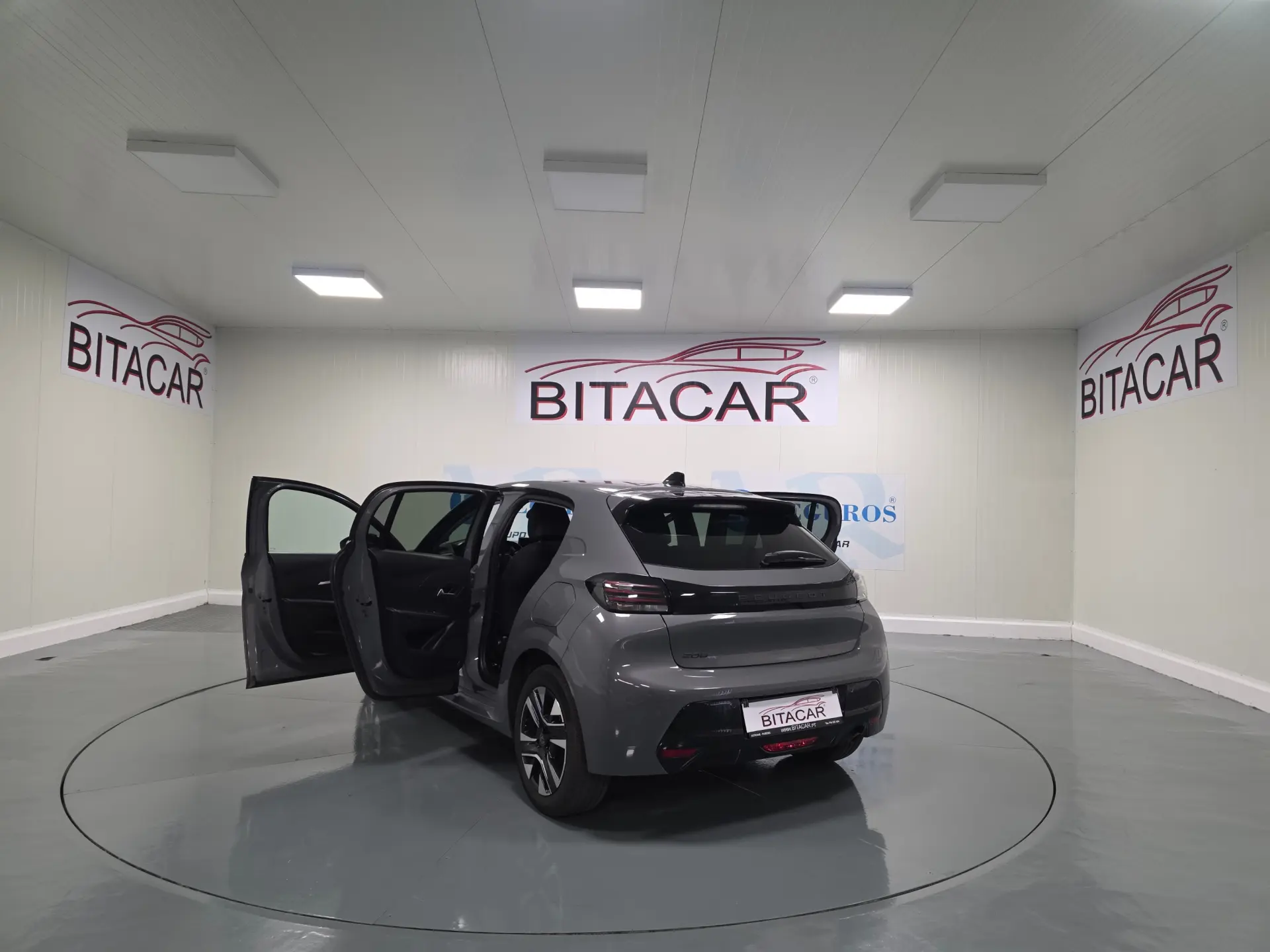 Peugeot 208 ALLURE 45