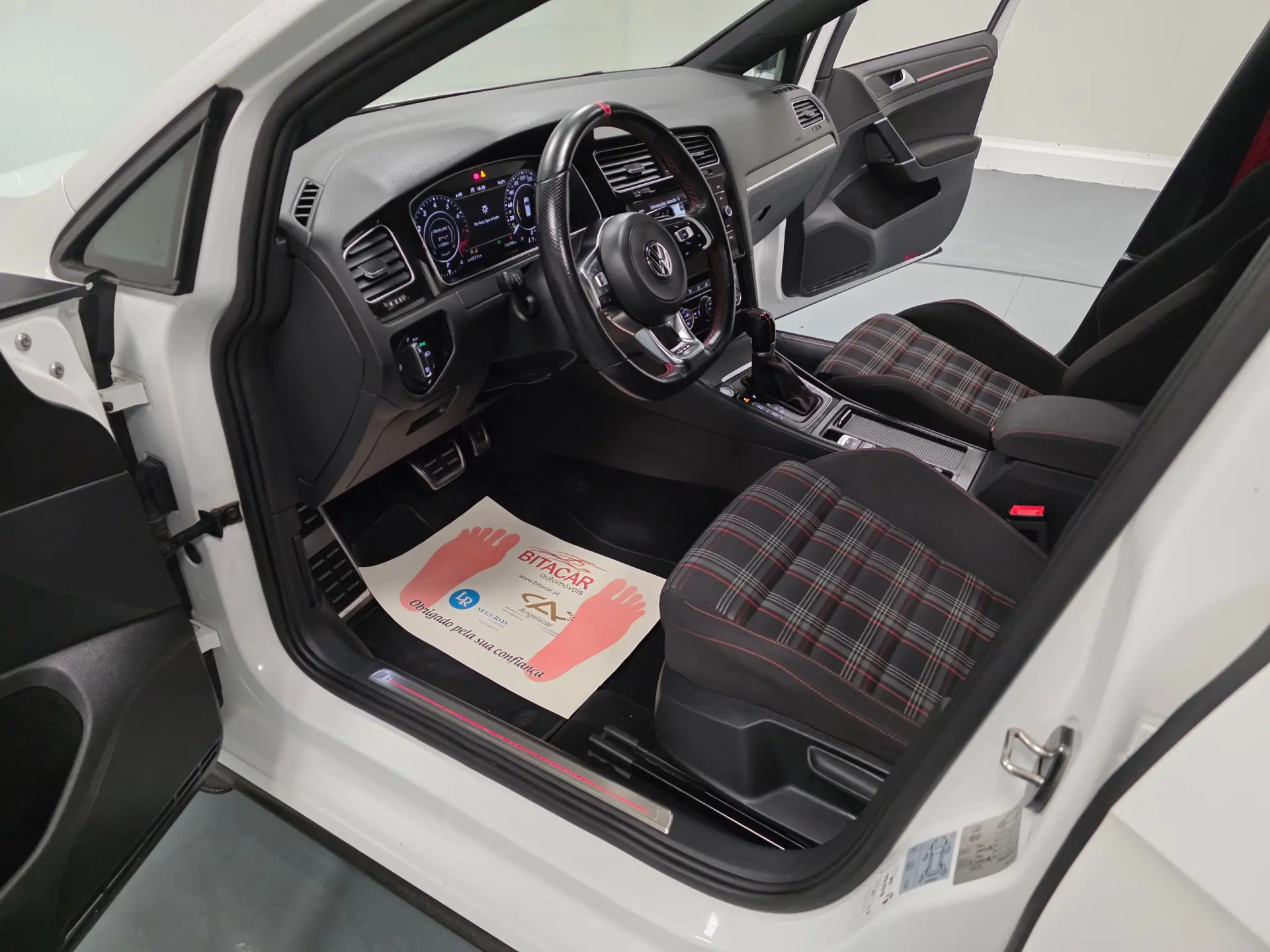 Volkswagen Golf 2.0 TSI GTI DSG Performance 75