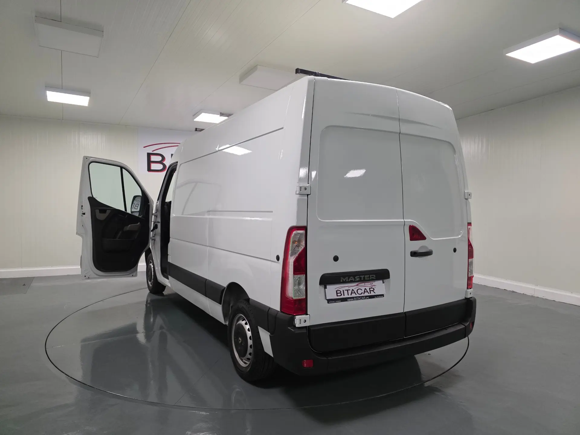 Renault Master 2.3 dCi L2H2 3.5T 42