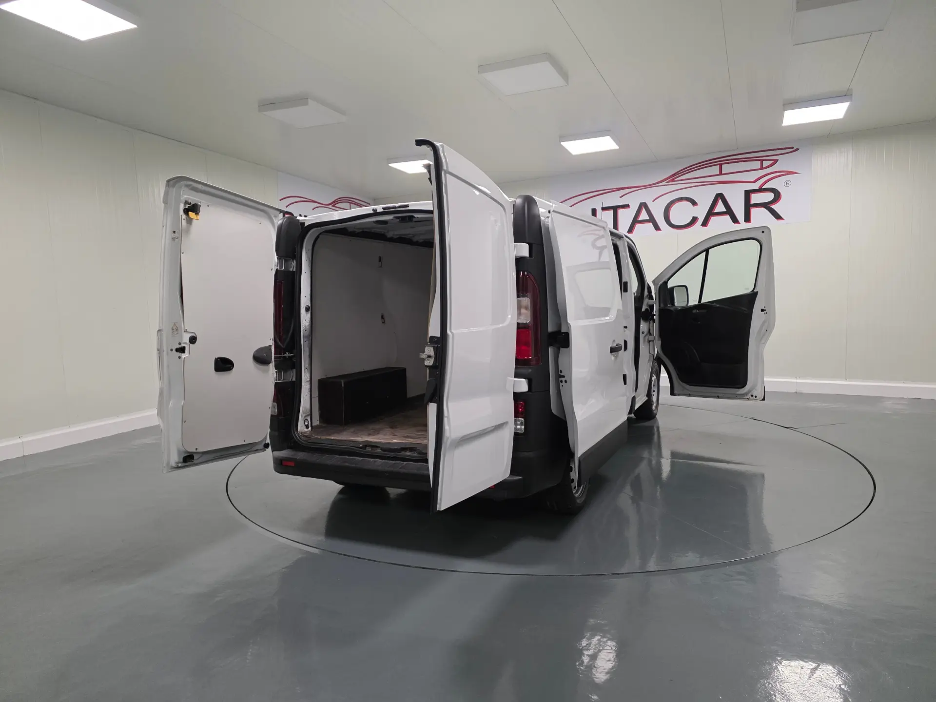 Renault Trafic 2.0 DCI L1H1 120CV IVA DEDUTIVEL 38