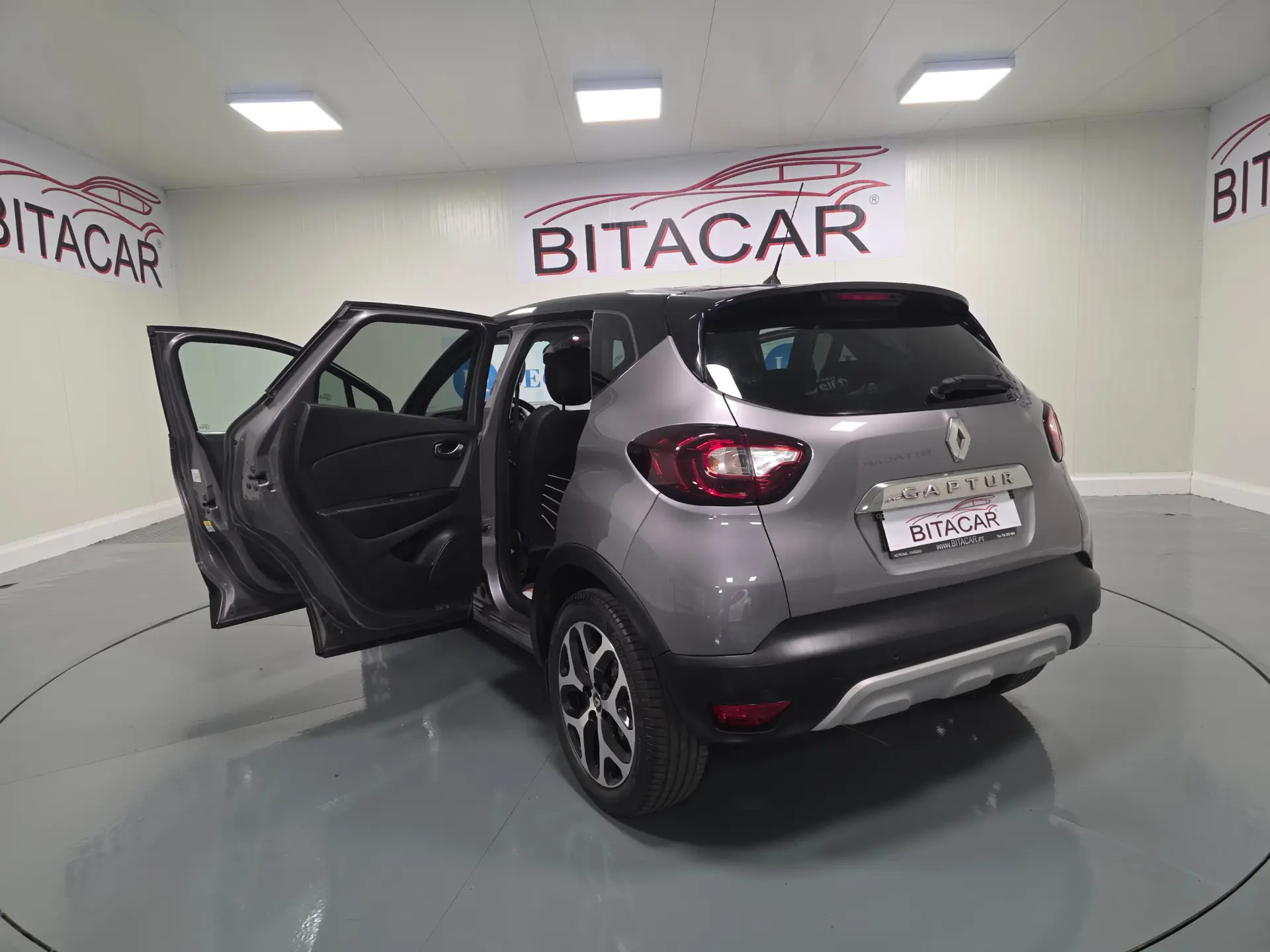 Renault Captur 1.5 DCI EXCLUSIVE 51