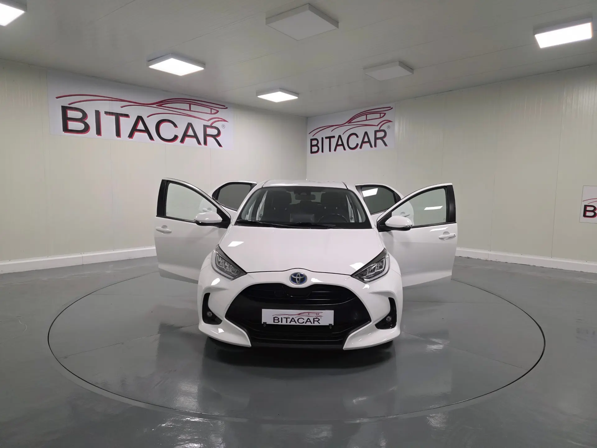Toyota Yaris 1.5 HDF EXCLUSIVE 42