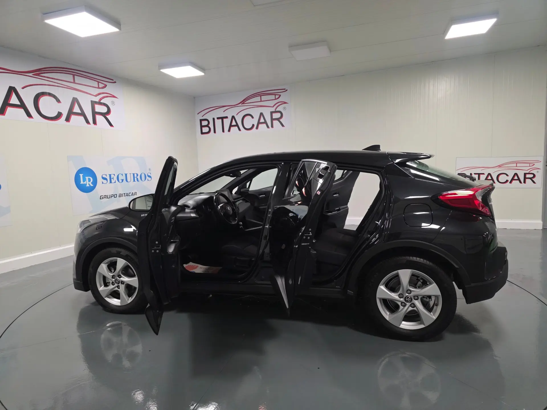 Toyota C-HR 1.8 HSD CONFORT 38