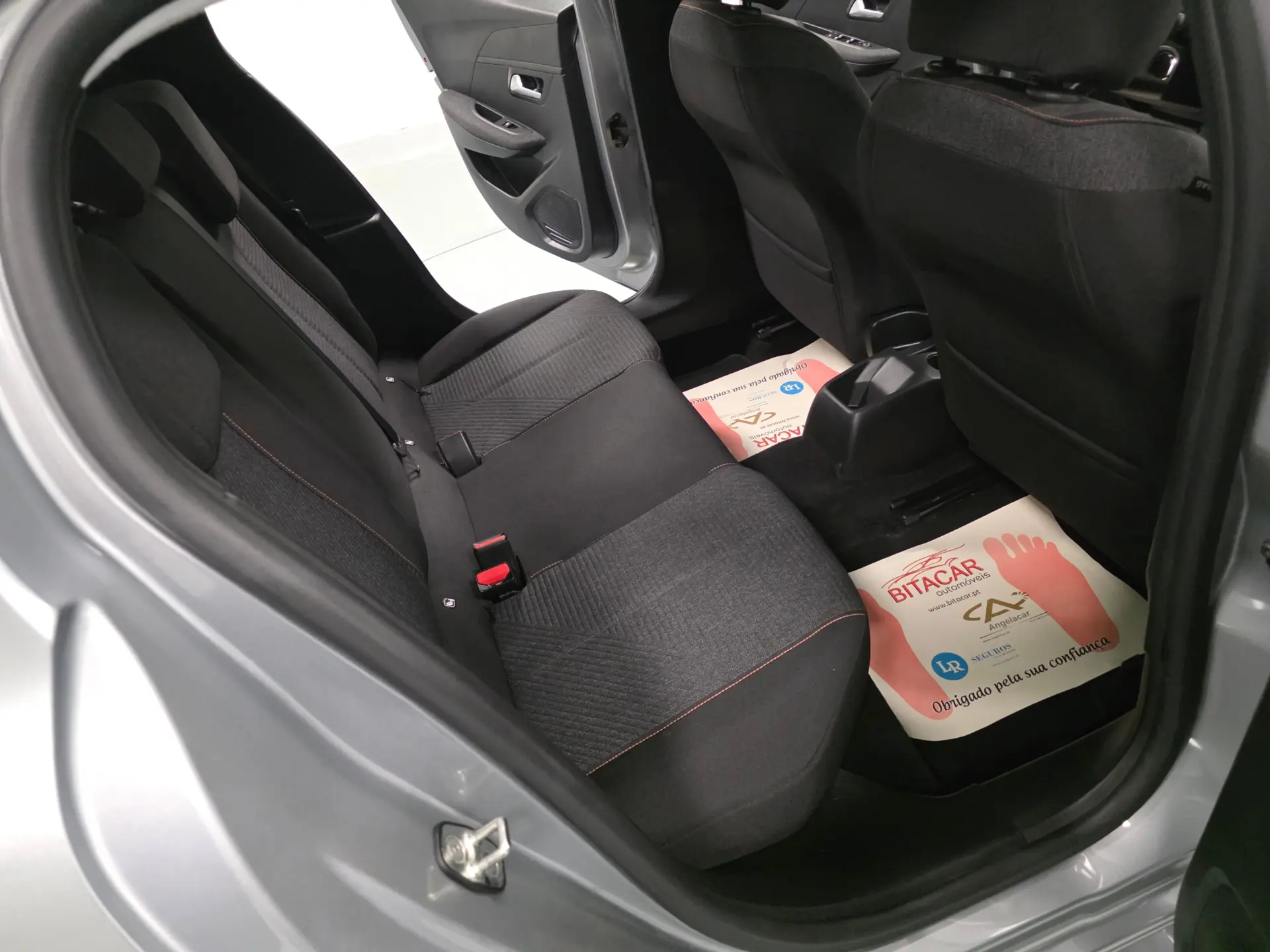 Peugeot 208 1.2 STYLE 58