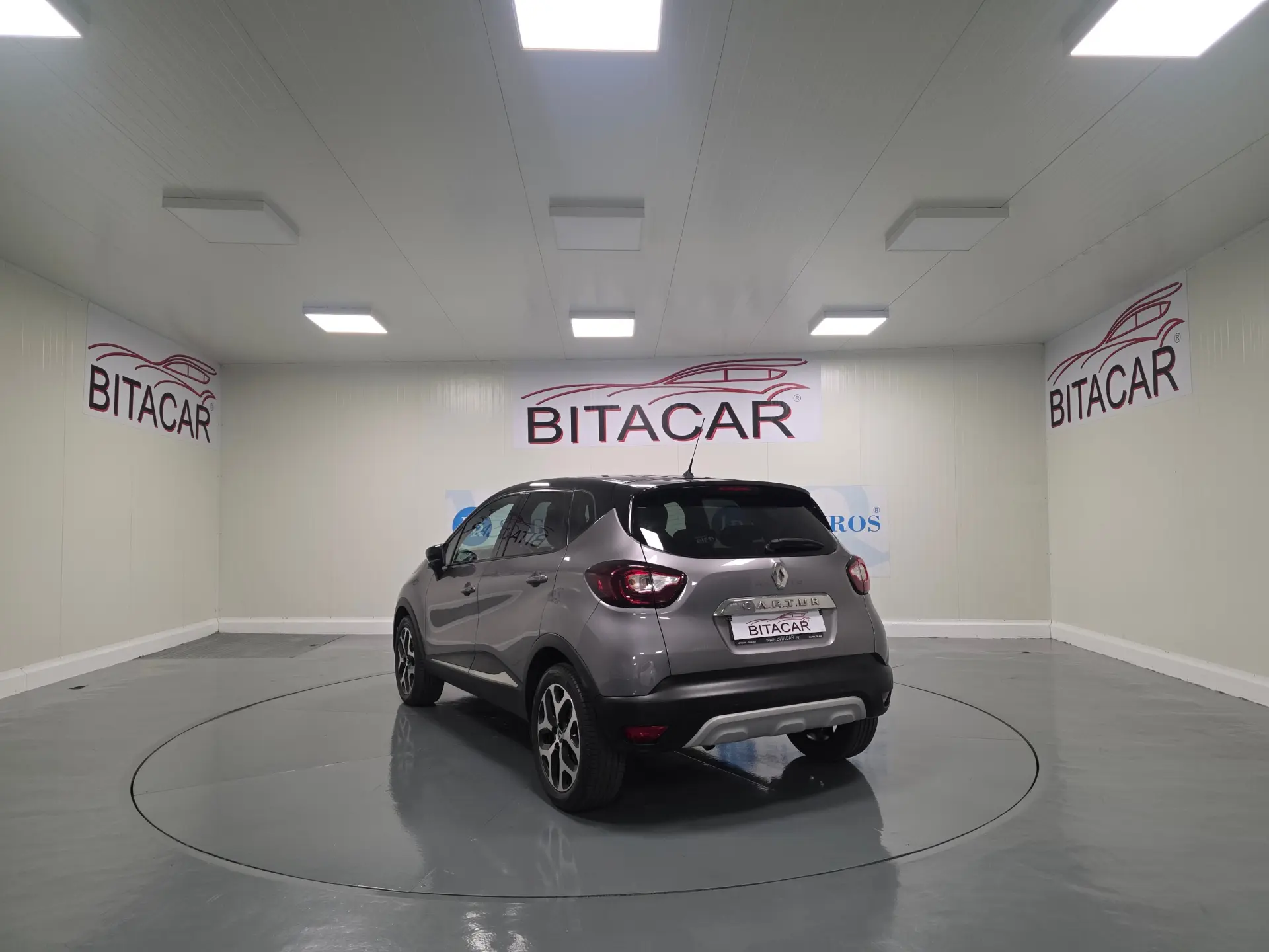 Renault Captur 1.5 DCI EXCLUSIVE 30