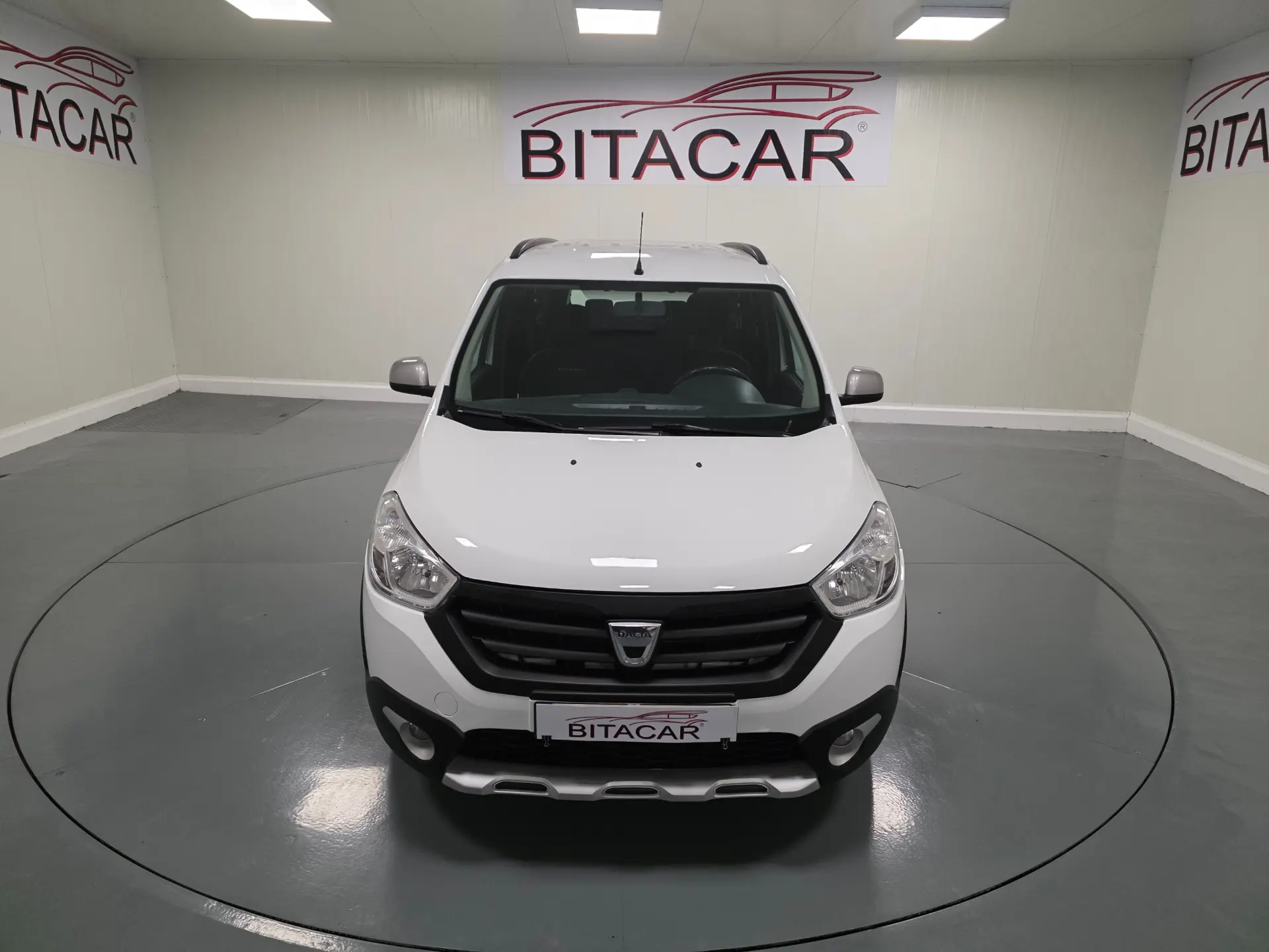 Dacia Lodgy 1.2 STEPWAY 9
