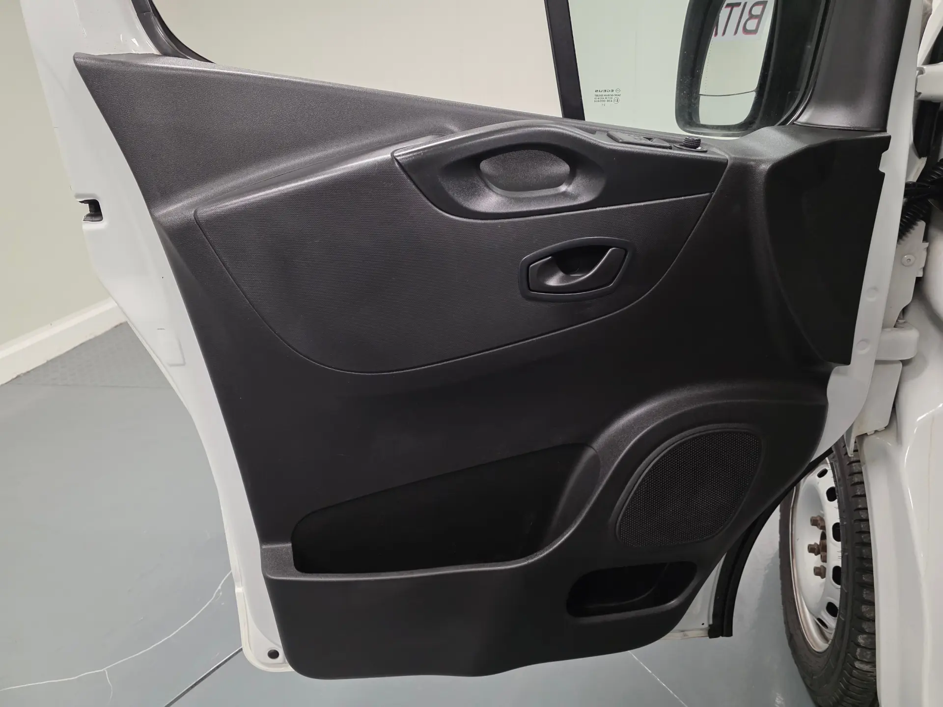 Renault Trafic 2.0 DCI L1H1 120CV IVA DEDUTIVEL 54