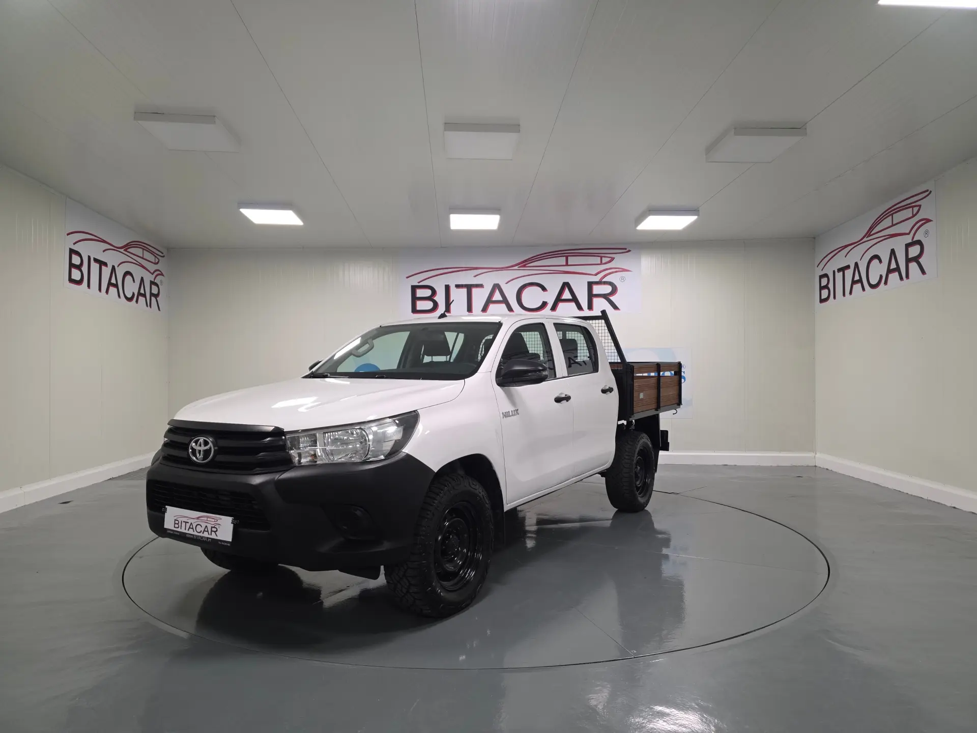 Toyota Hilux 2.4 D-4D 4WD CD CH 12