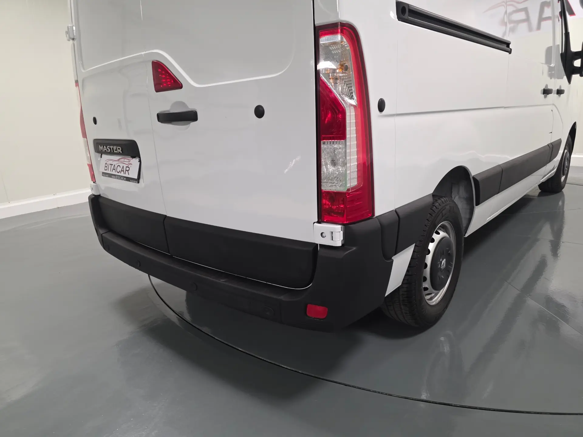 Renault Master L2H2 135CV GPS CAM TRASEIRA IVA DEDUTIVEL 32