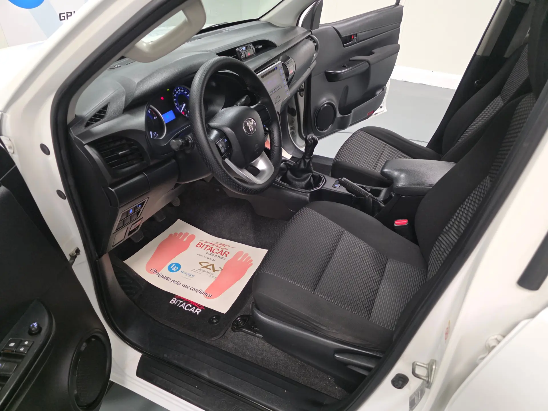 Toyota Hilux 2.4 D-4D 4WD CD CH 79