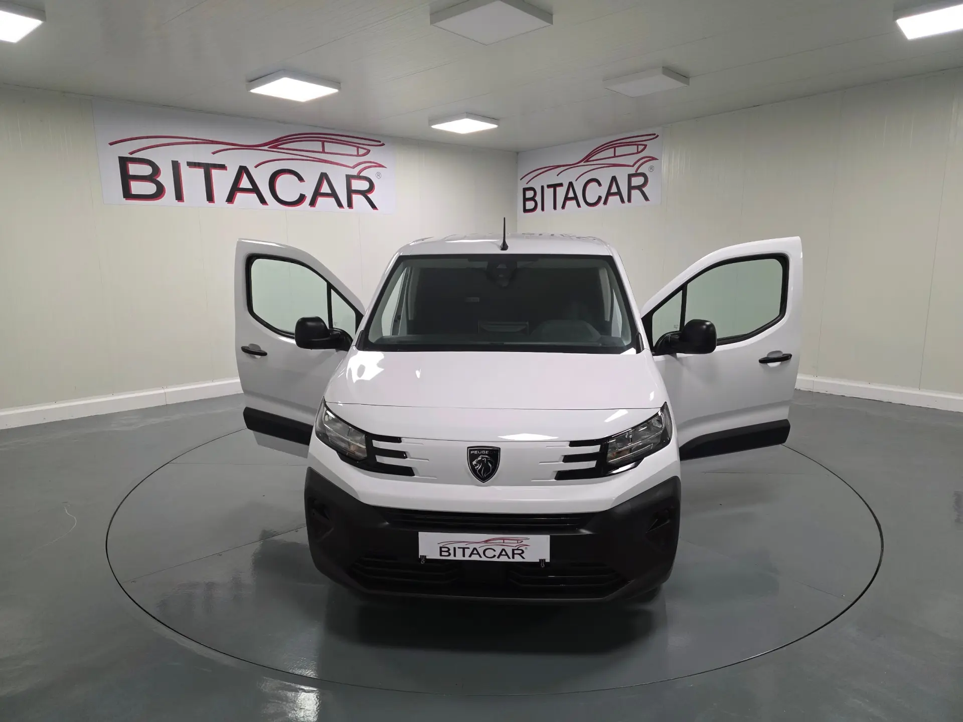 Peugeot Partner 1.5 BLUEHDI 100CV LONGA CAMARA TRASEIRA 27
