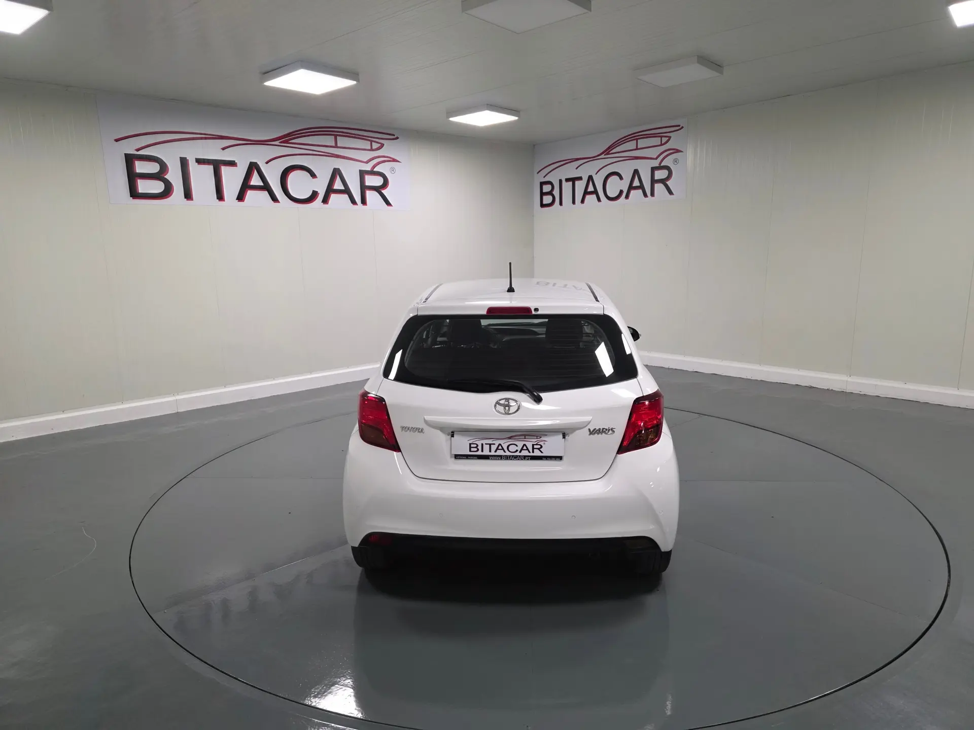 Toyota Yaris BIZZ 1.4 D-4D 90CV IVA DEDUTIVEL 42