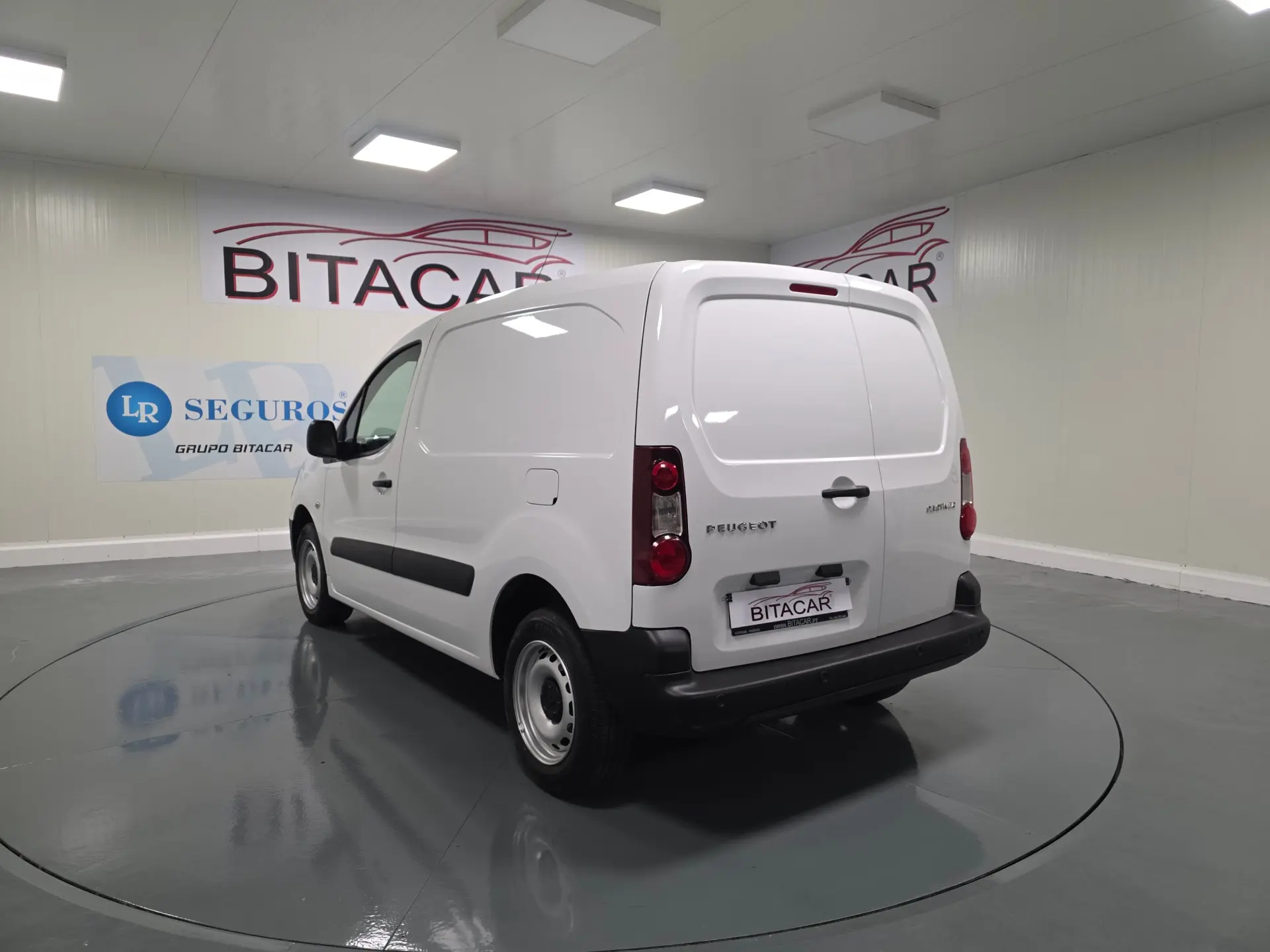 Peugeot Partner 1.6 HDI L1 PACK CD CLIM 29