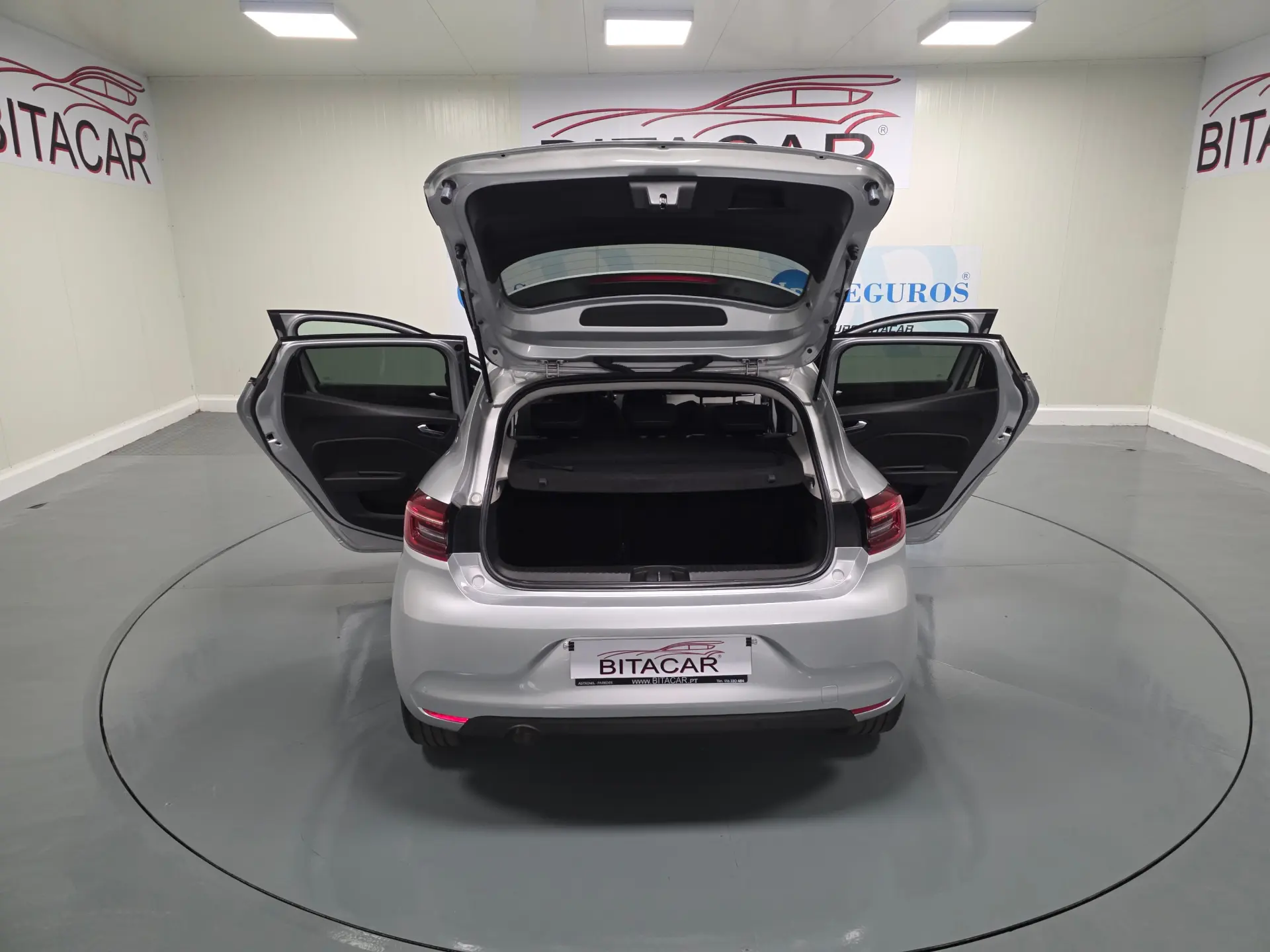 Renault Clio 1.0 TCE LIMITED 63