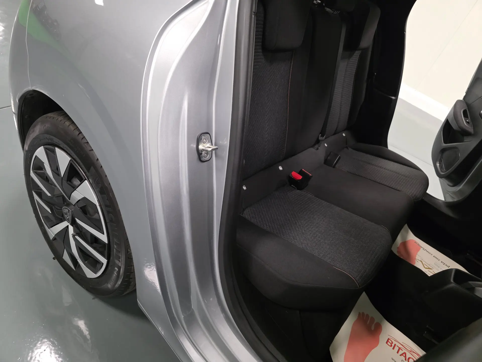 Peugeot 208 1.2 STYLE 55