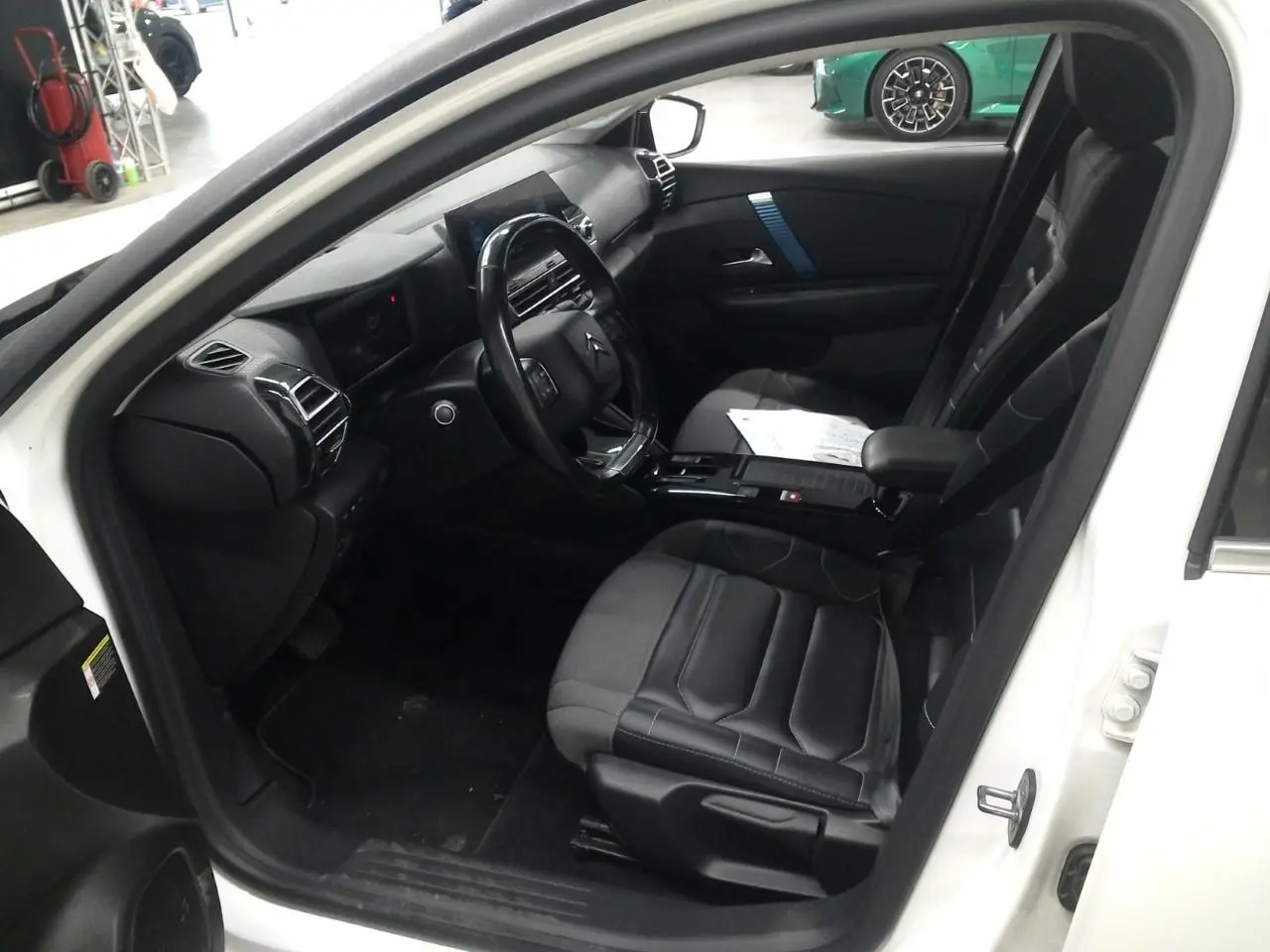 Citroën e-C4 SHINE 3