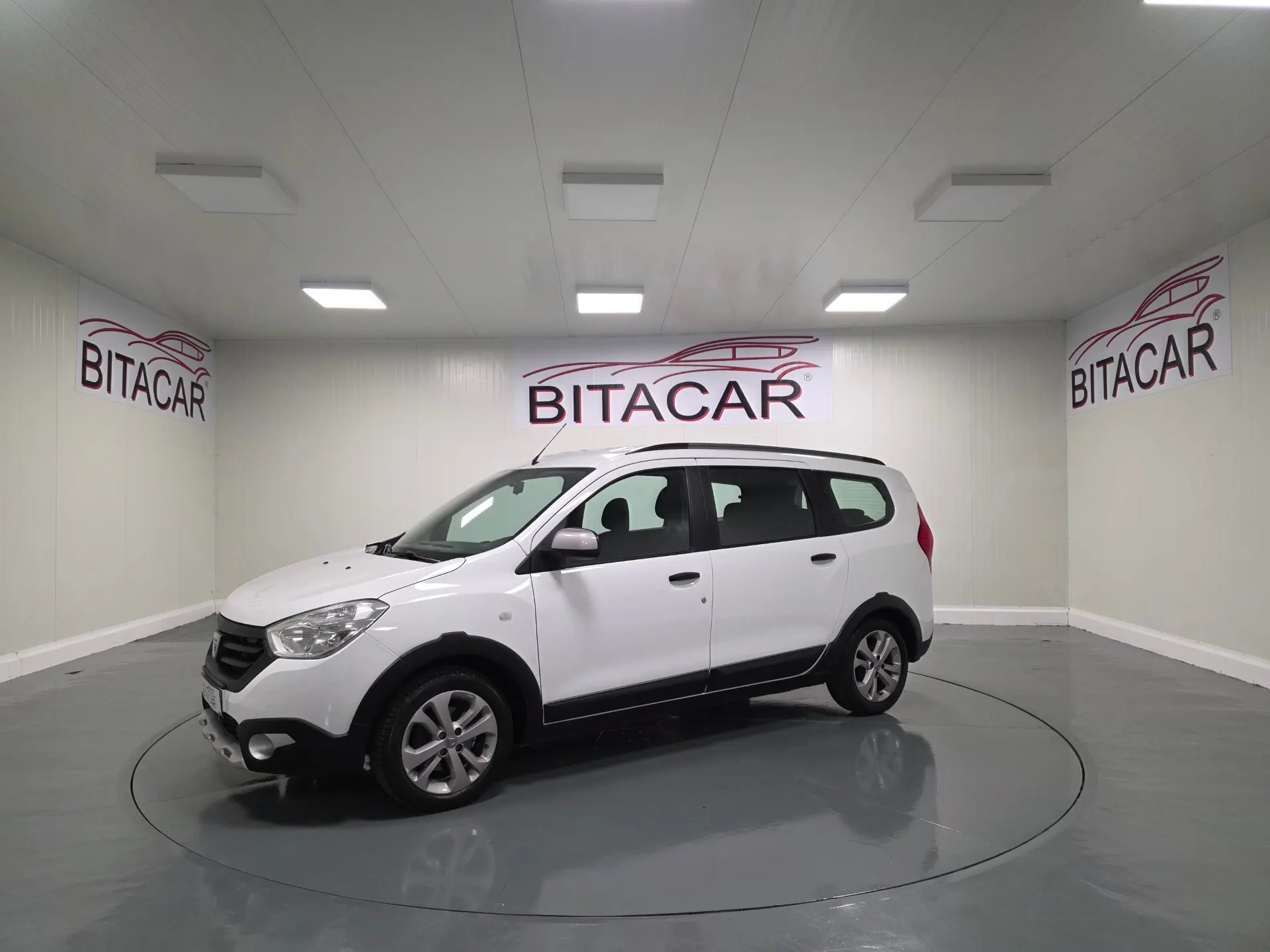 Dacia Lodgy 1.2 STEPWAY 16
