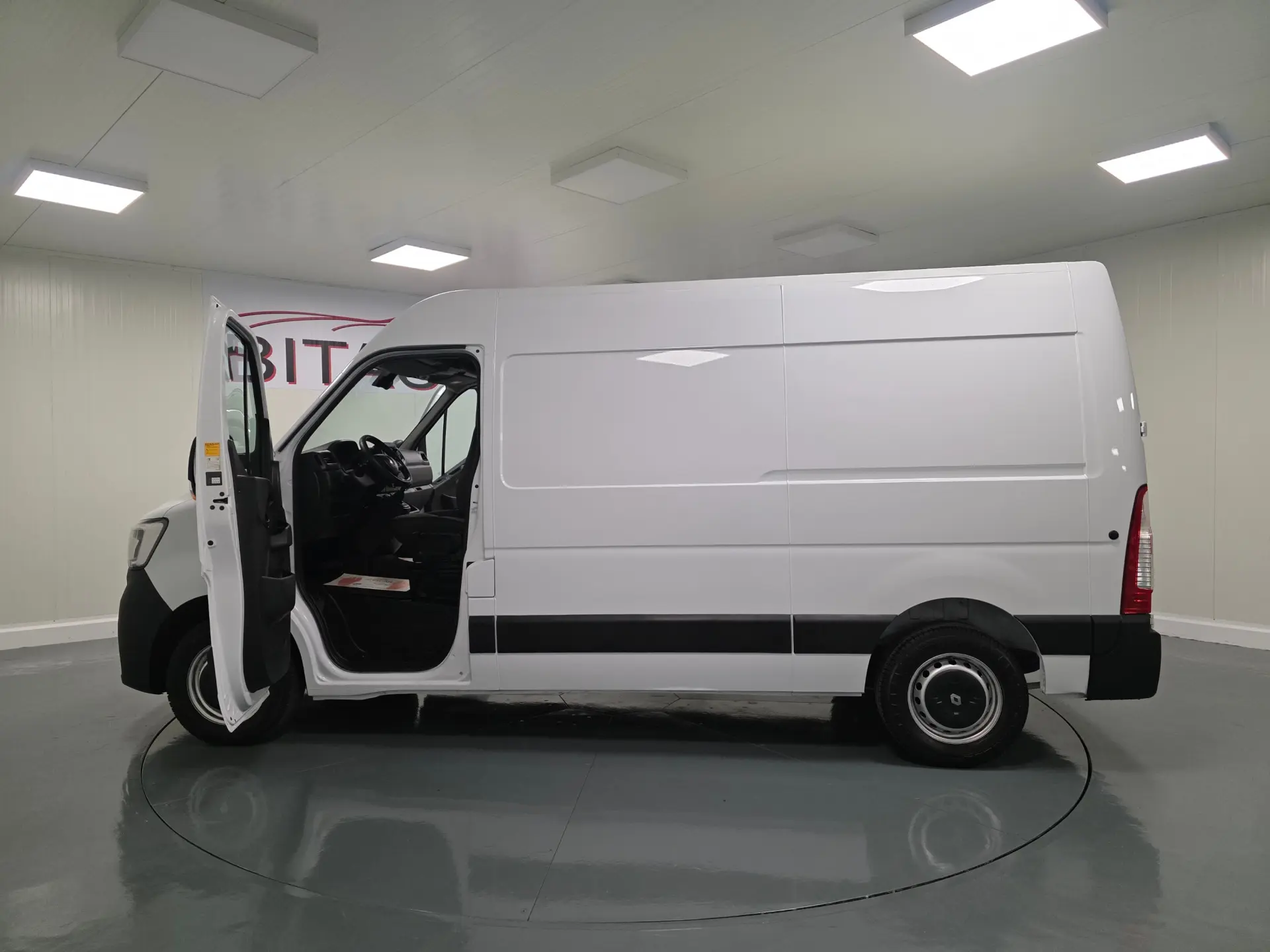 Renault Master L2H2 135CV GPS CAM TRASEIRA IVA DEDUTIVEL 48