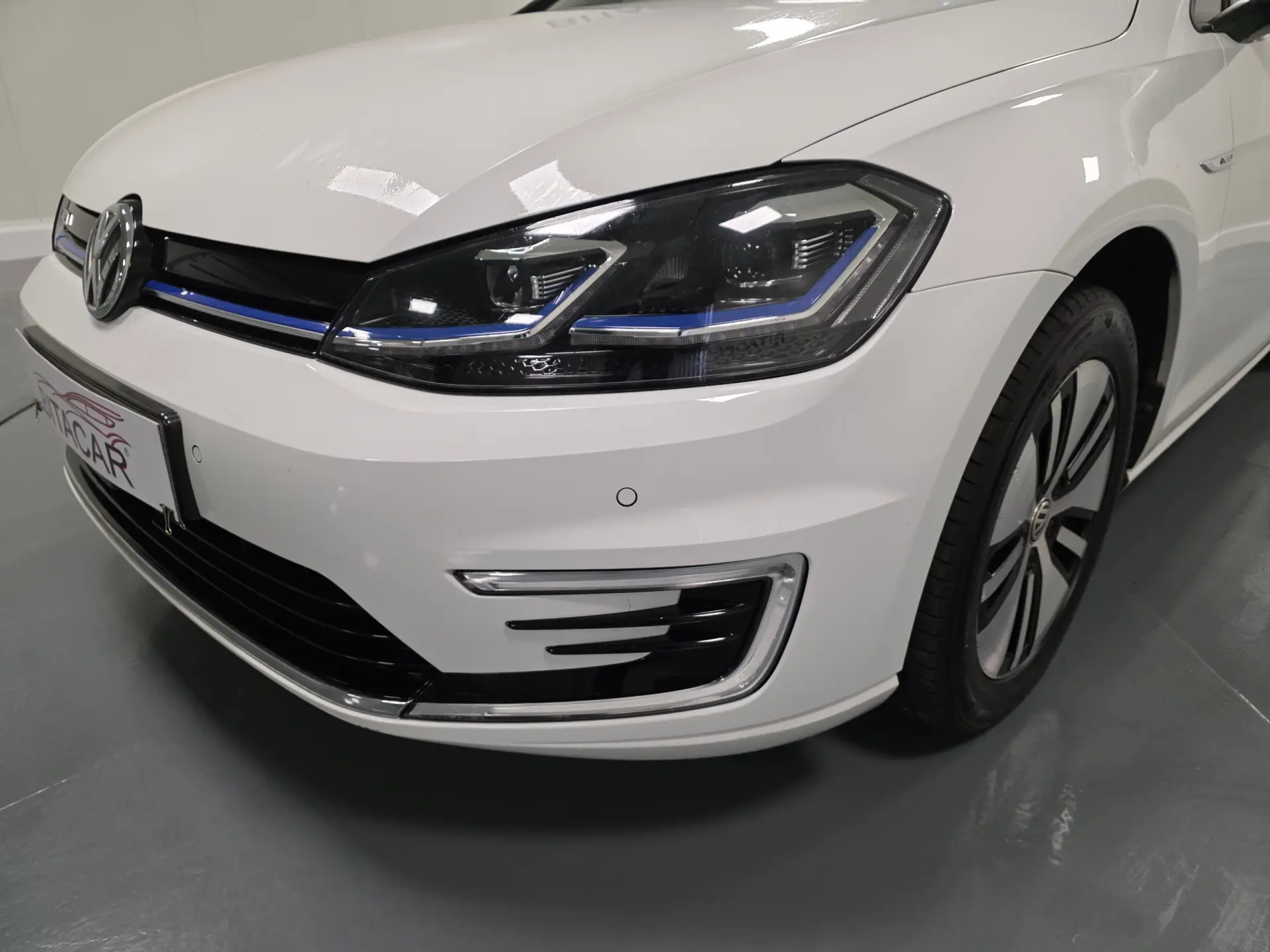 Volkswagen e-Golf AC/DC 11