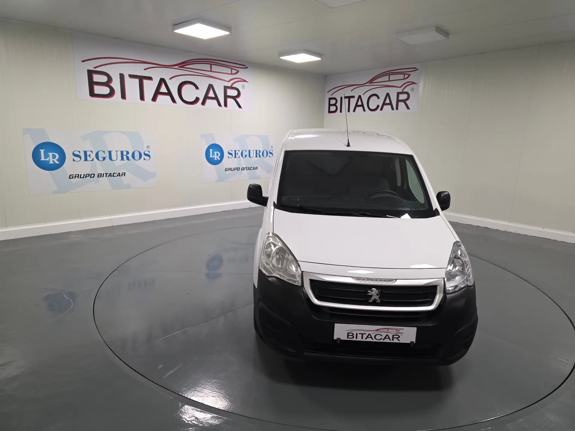 Peugeot Partner 1.6 HDI L1 PACK CD CLIM 13
