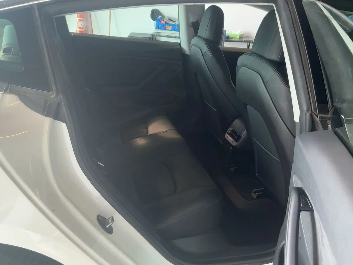 Tesla Model 3 Long Range Dual AWD AWD 3