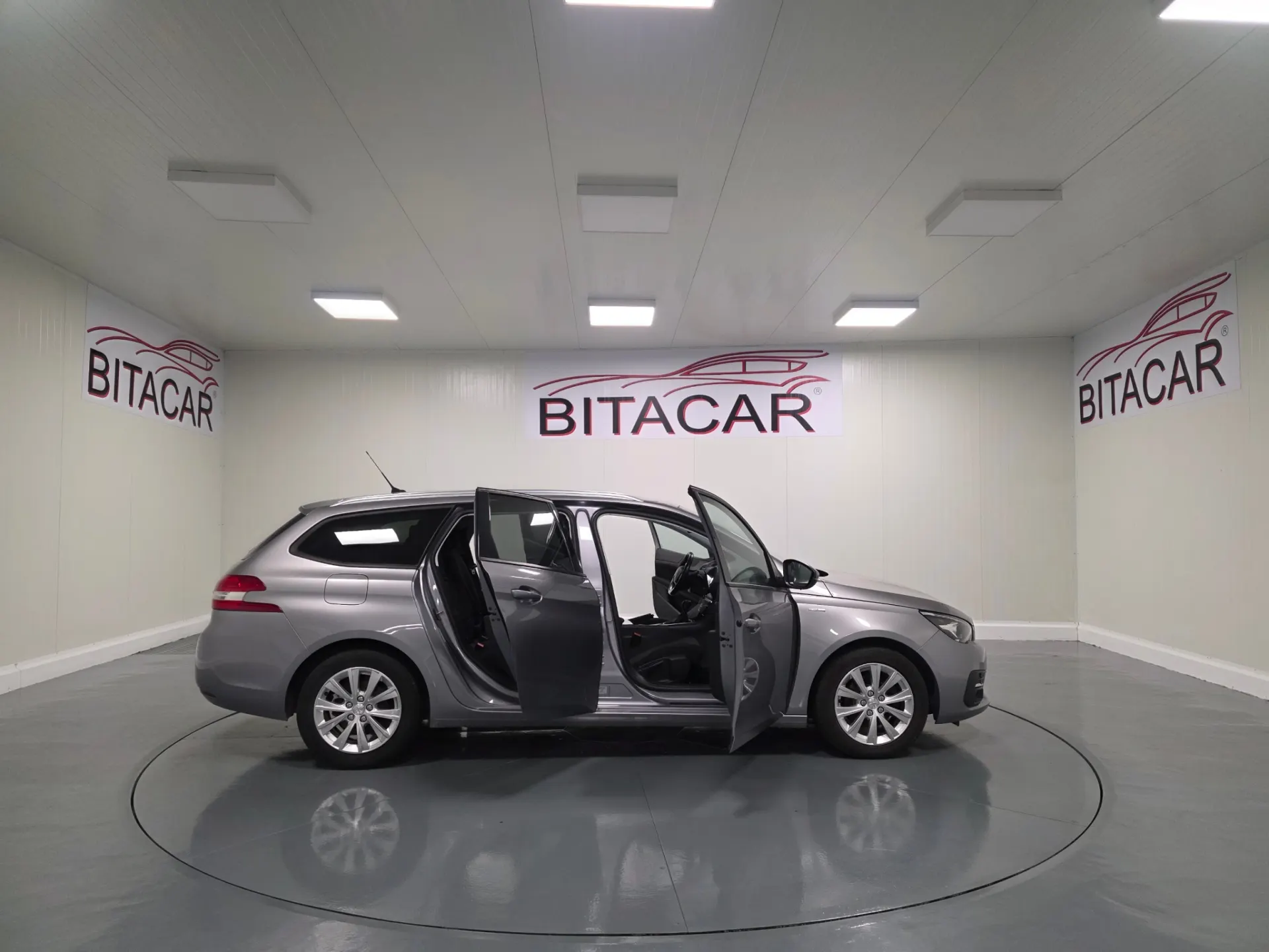 Peugeot 308 SW 1.5 BlueHDi Style 6