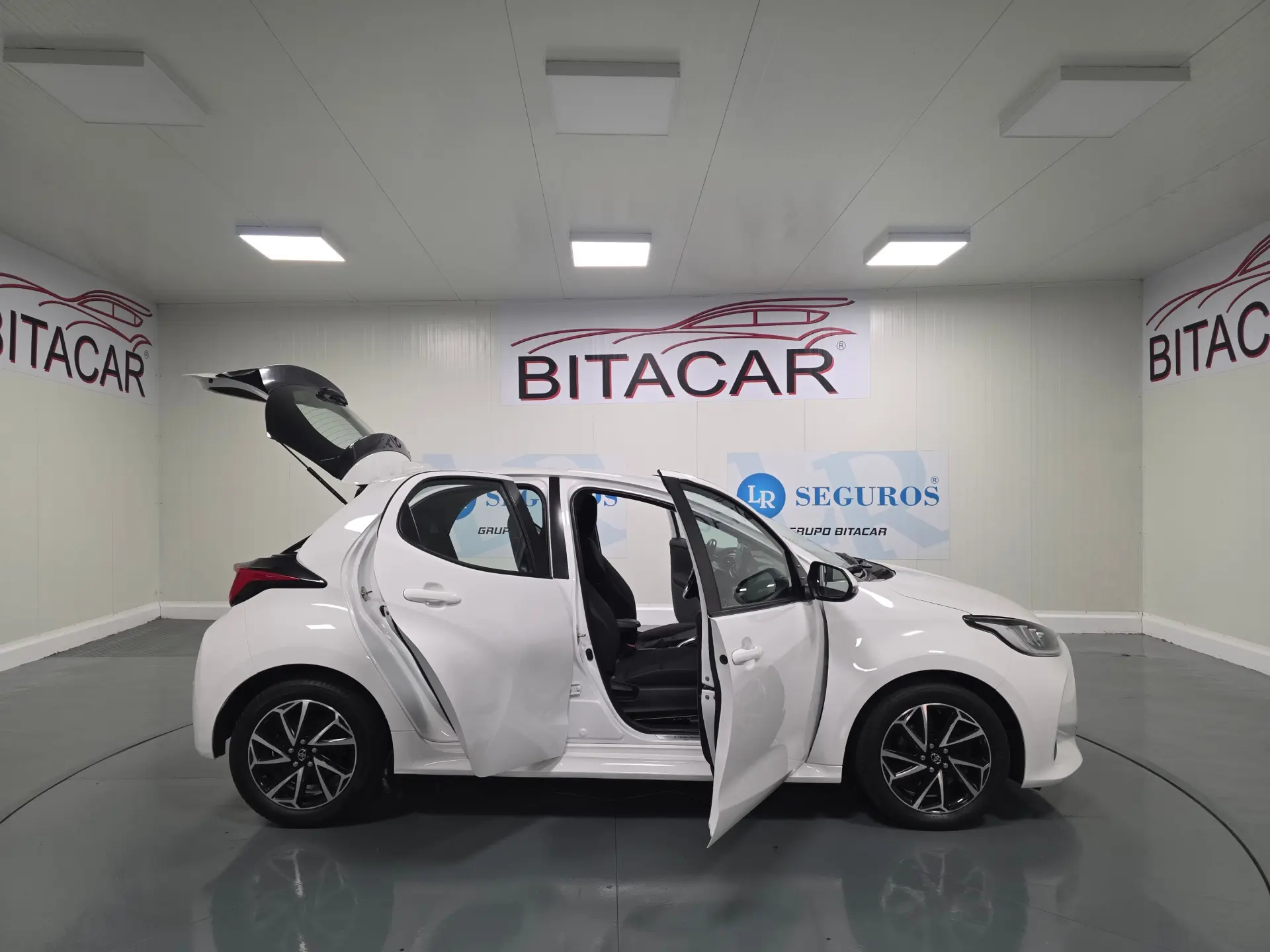 Toyota Yaris 1.5 HDF EXCLUSIVE 63