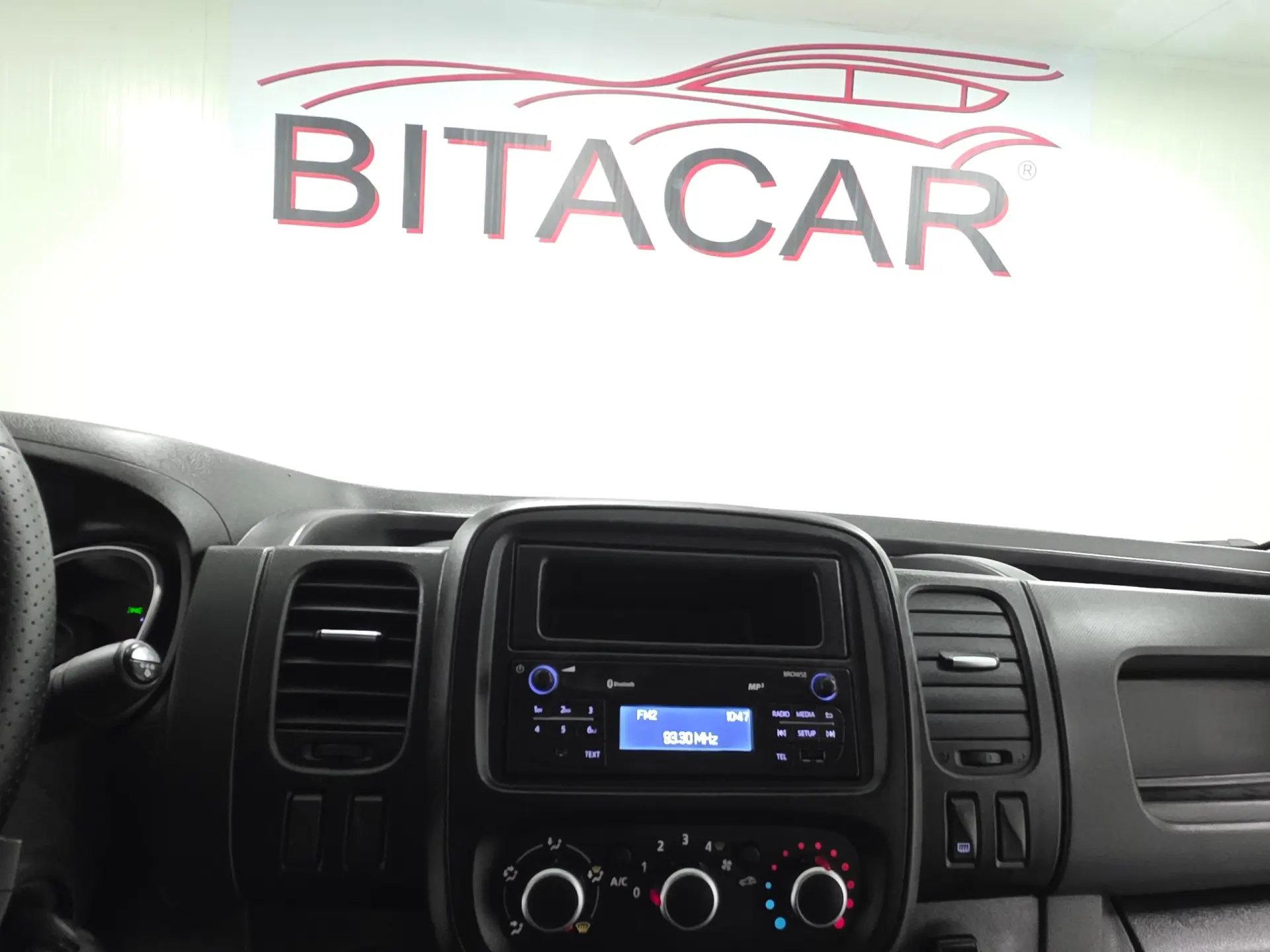 Renault Trafic 2.0 DCI L1H1 120CV IVA DEDUTIVEL 64