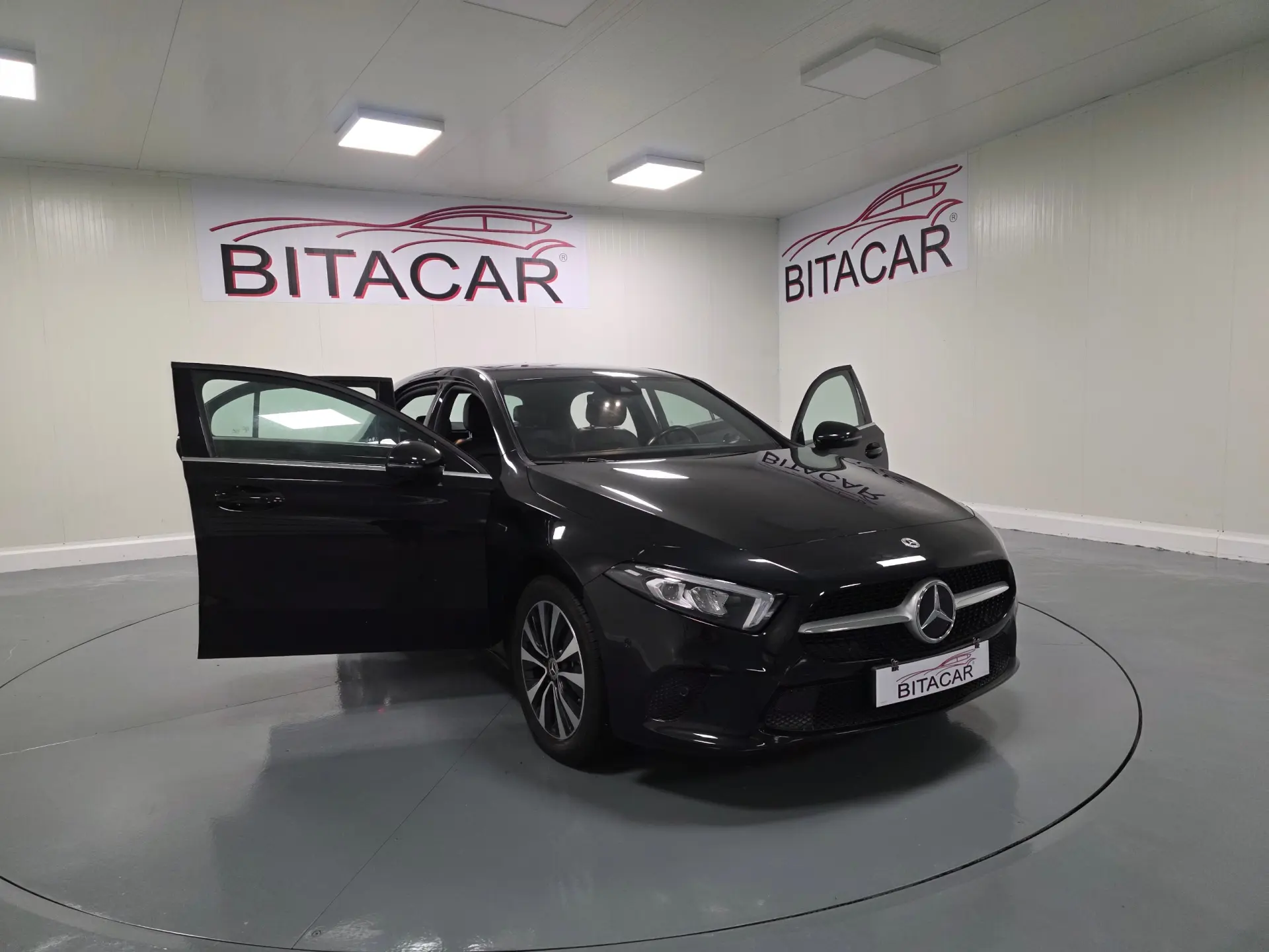 Mercedes-Benz A 250 e Style Plus 3