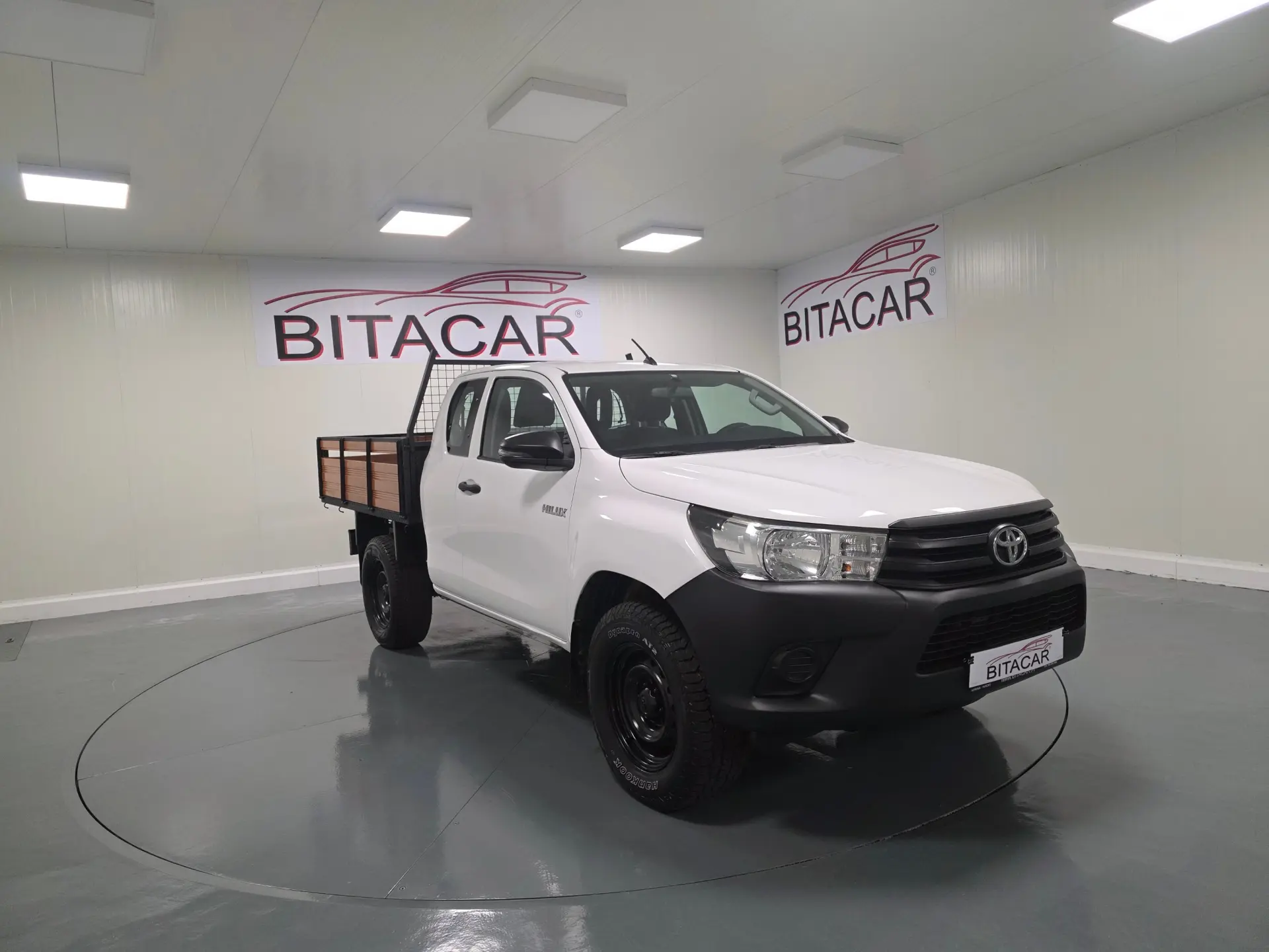 Toyota Hilux 2.4 D-4D 2WD CD 1