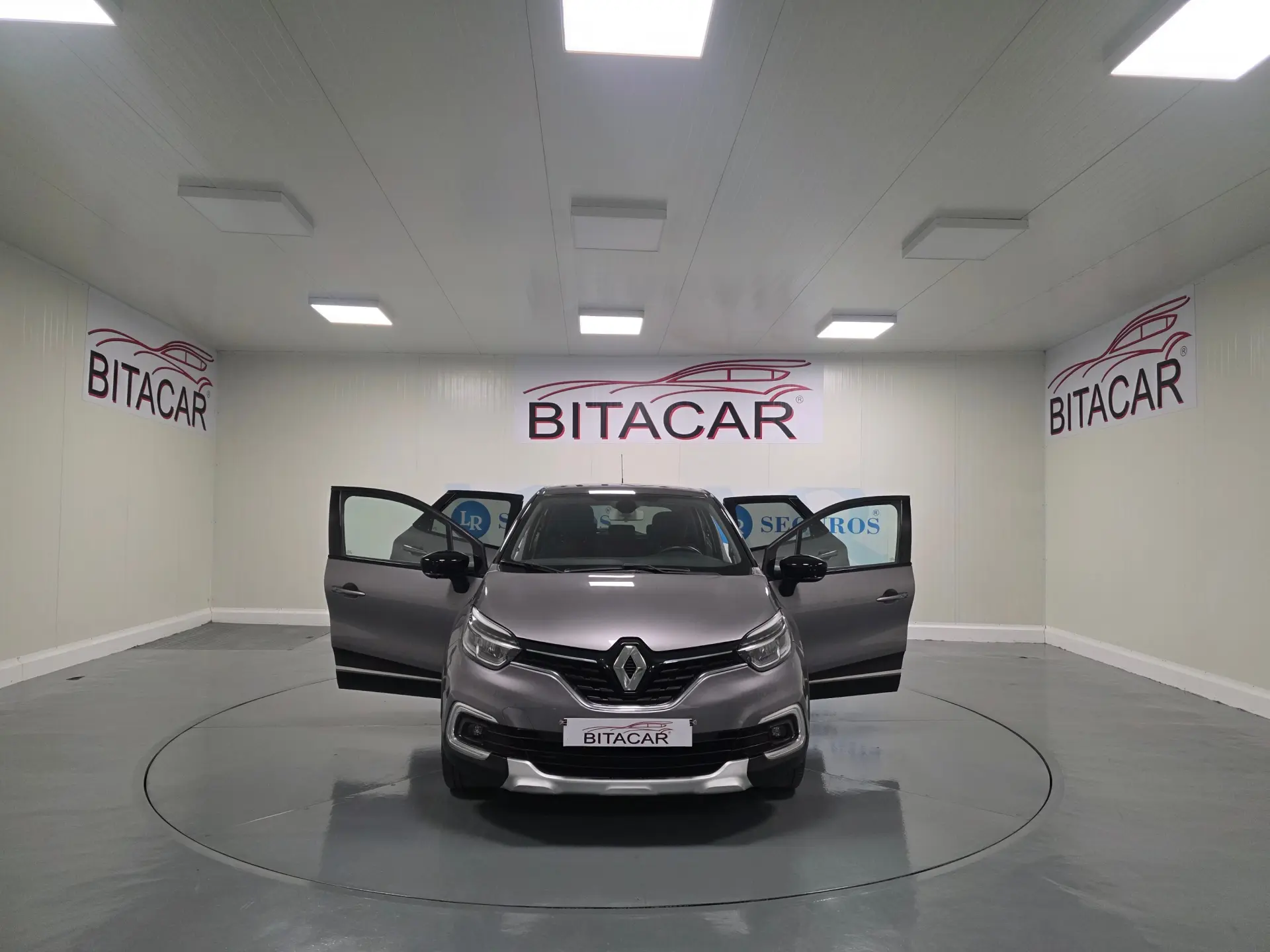 Renault Captur 1.5 DCI EXCLUSIVE 22