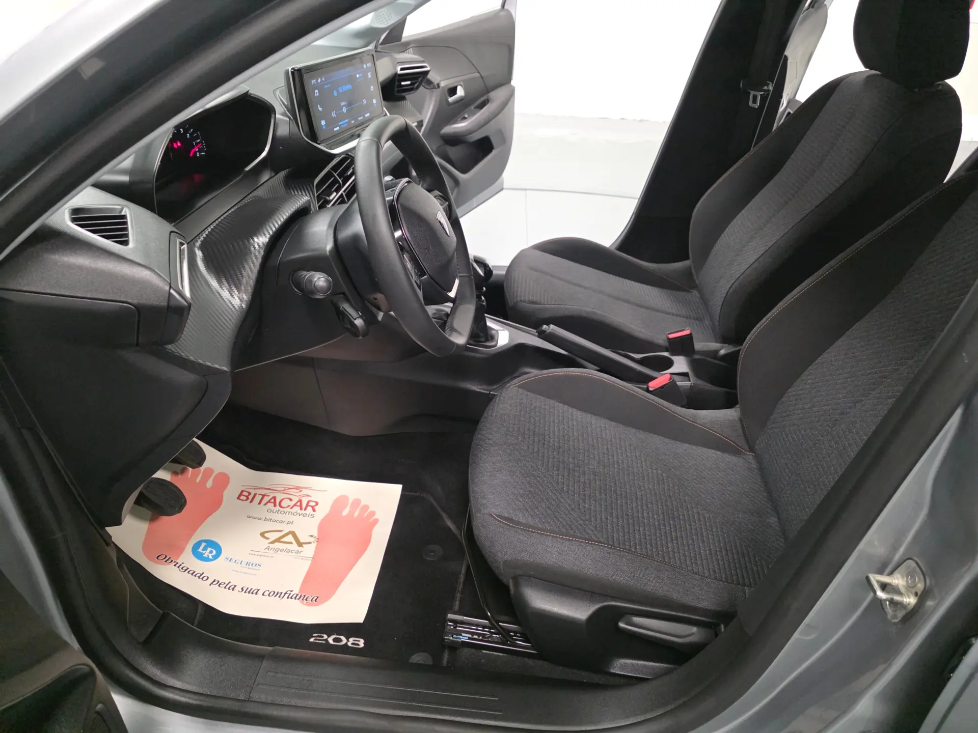 Peugeot 208 1.2 STYLE 73