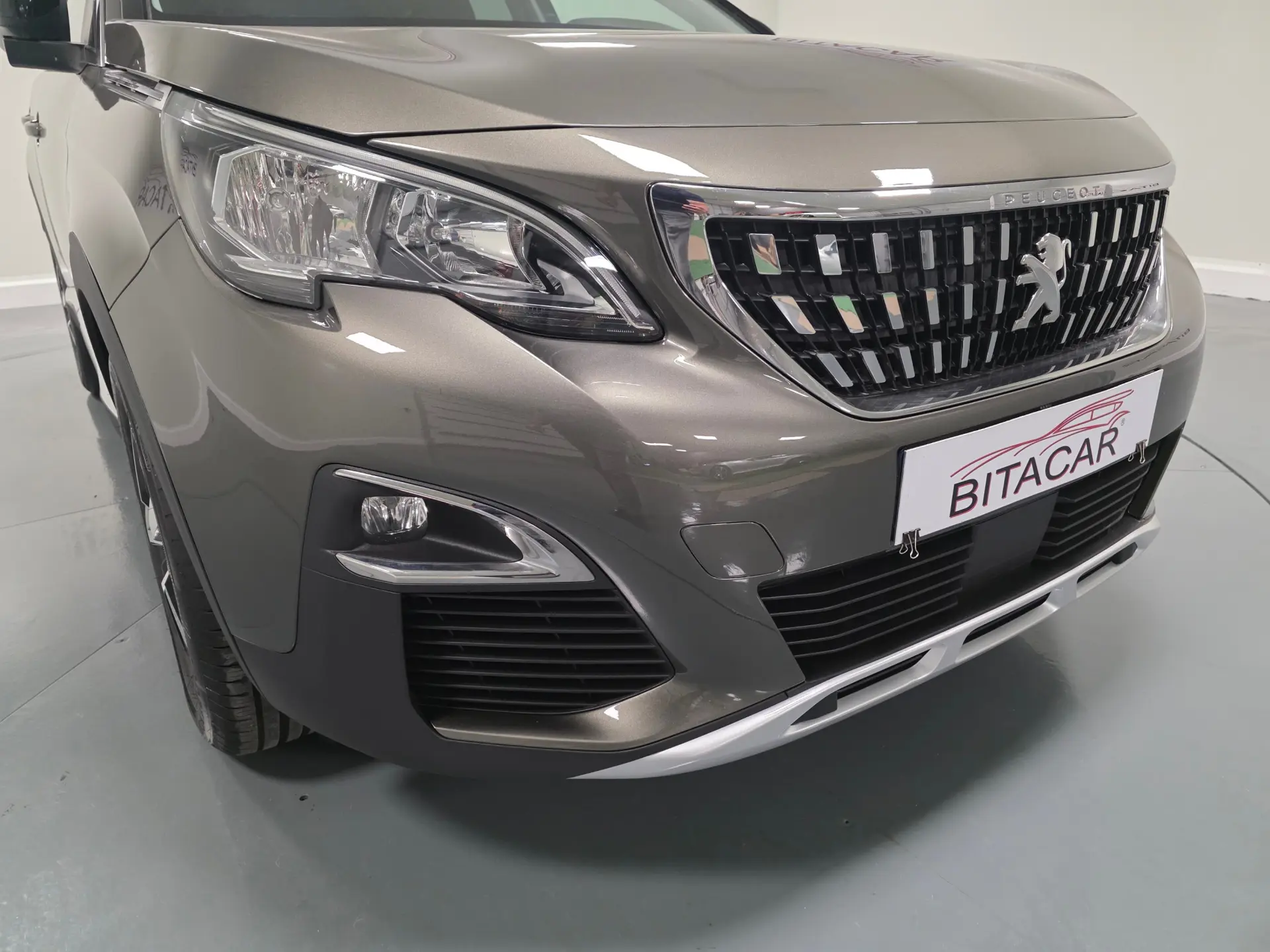 Peugeot 3008 1.5 BLUEHDI ACTIVE 5