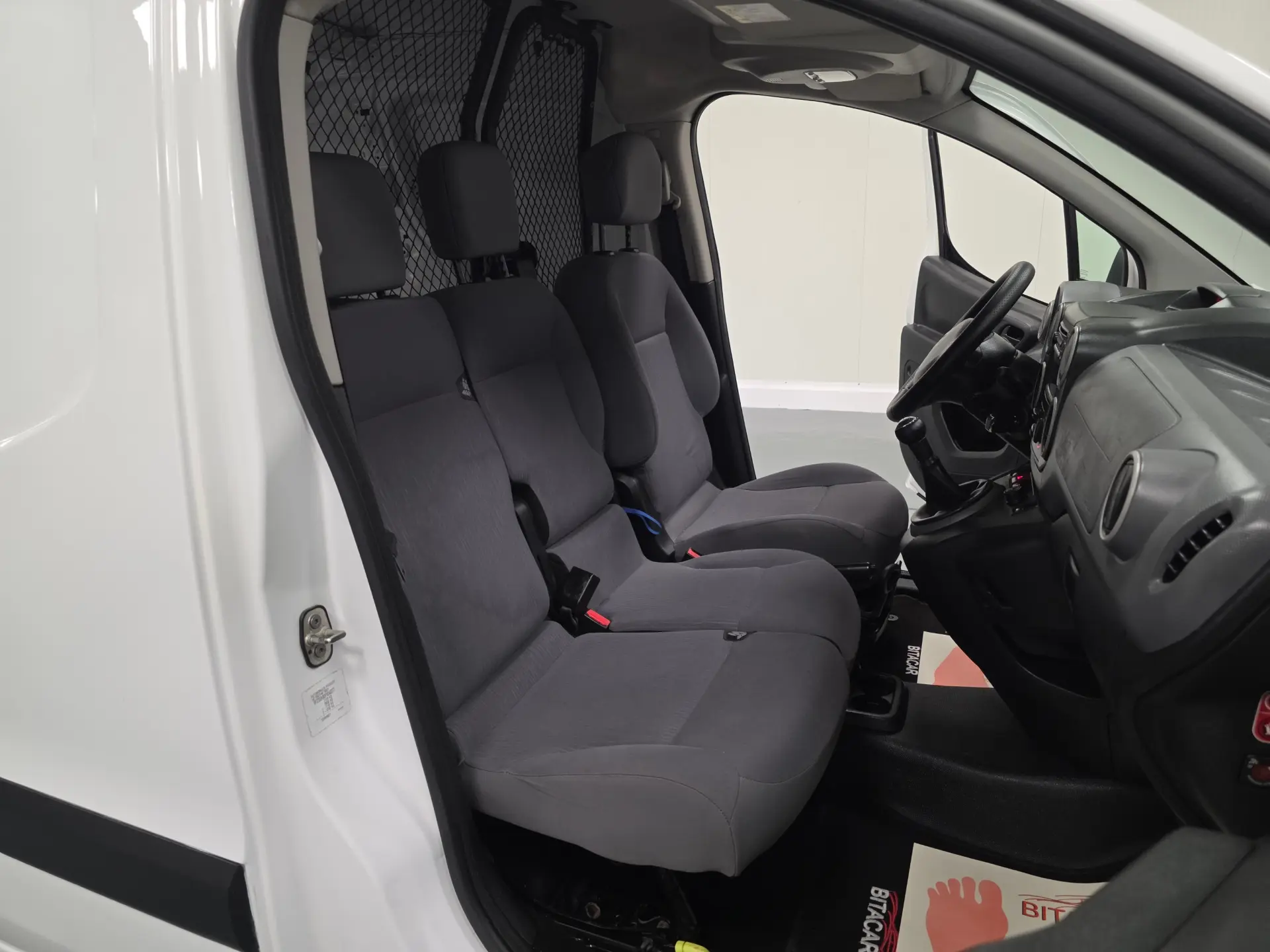 Peugeot Partner 1.6 HDI L1 PACK CD CLIM 51