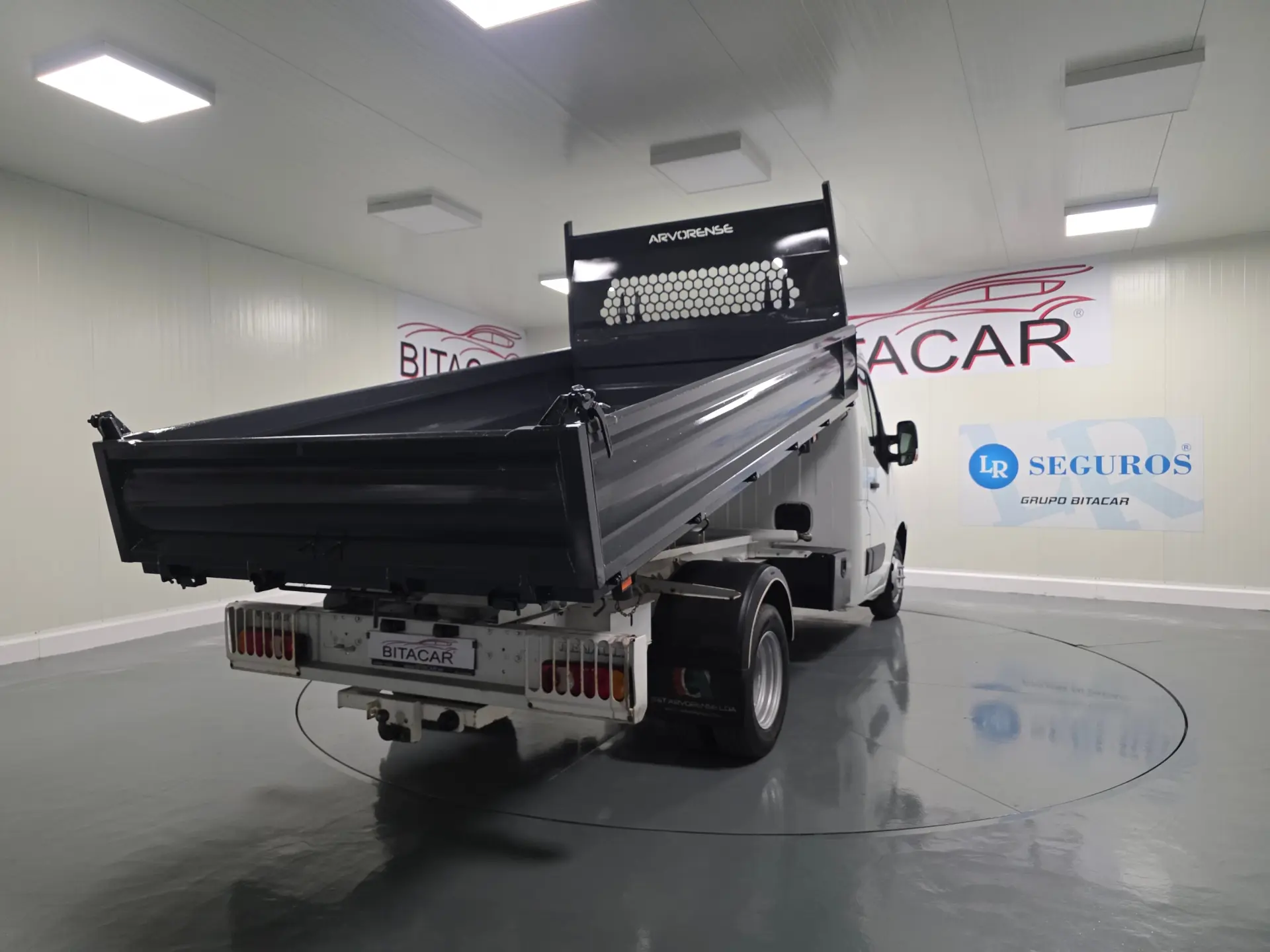 Renault Master 2.3 DCI 130CV BASCULANTE 37
