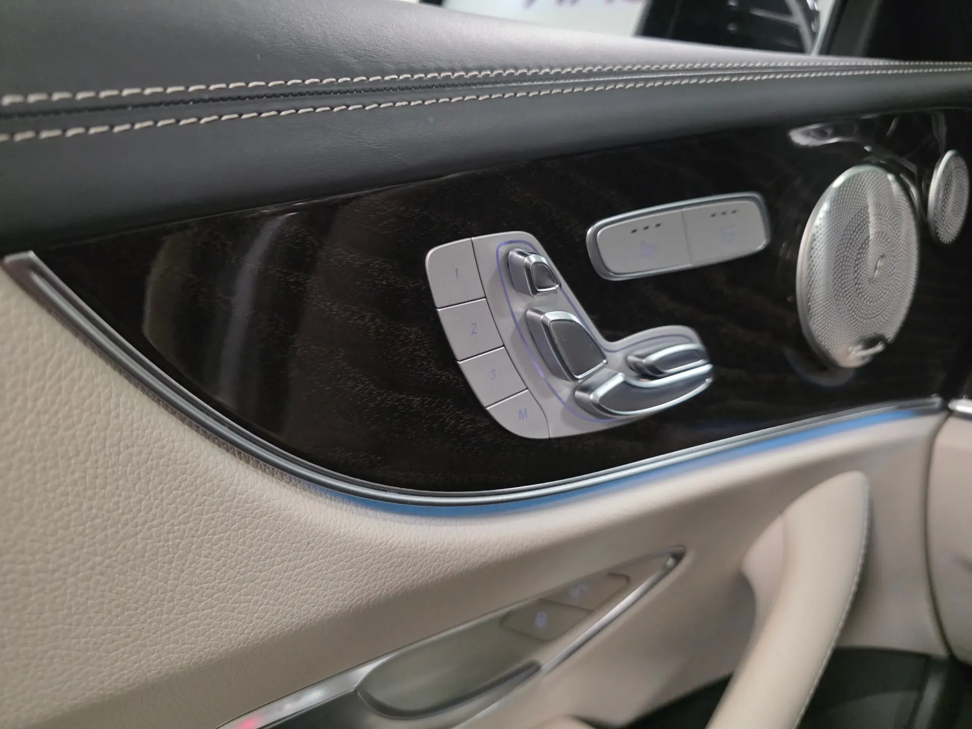 Mercedes-Benz E 300 AMG CABRIO 124