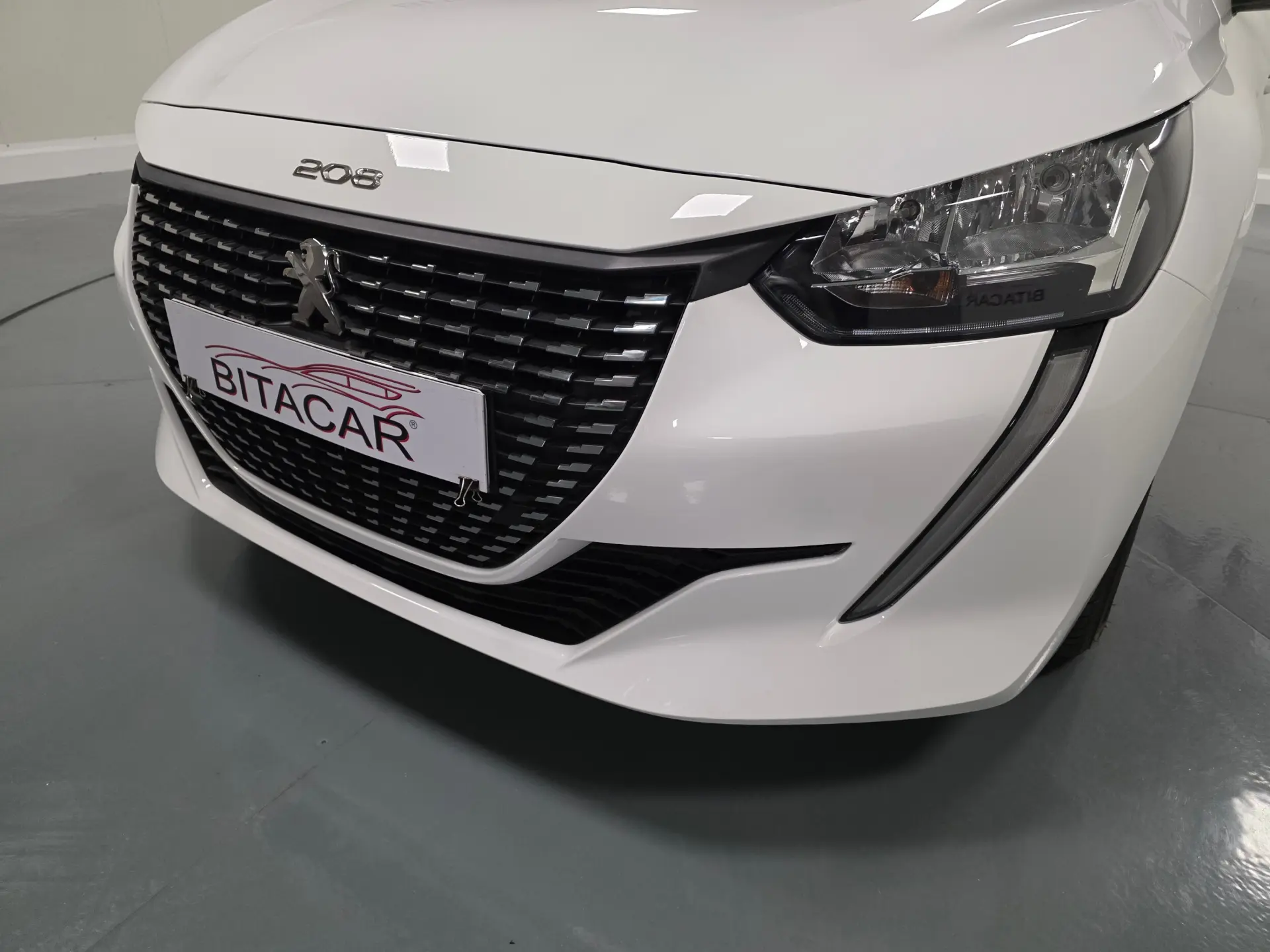 Peugeot 208 1.2 ACTIVE 8
