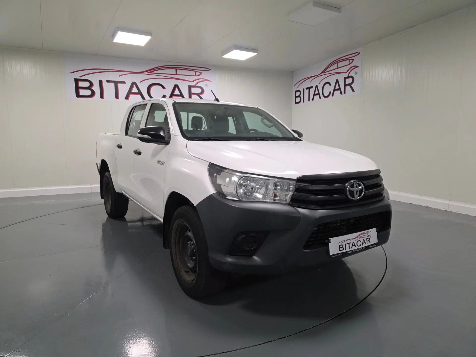 Toyota Hilux 2.4 D-4D 2WD CD 1