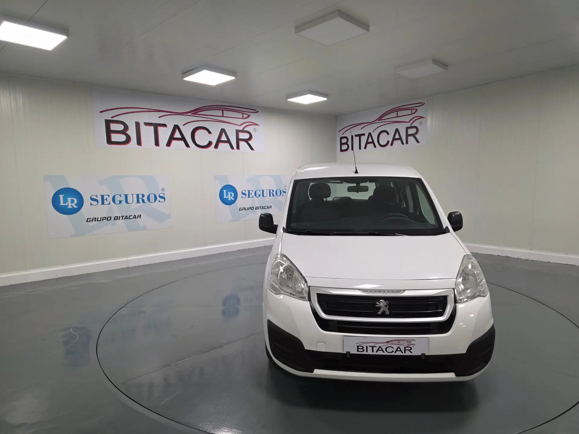 Peugeot Partner TEPEE 1.6 BLUEHDI 5 LUGARES 13