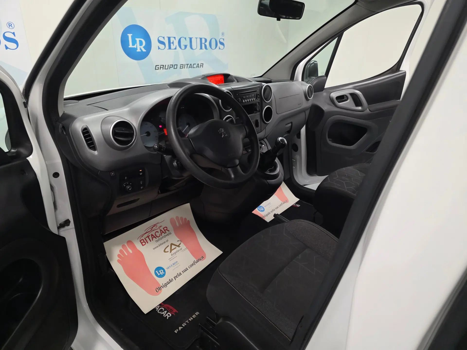 Peugeot Partner TEPEE 1.6 BLUEHDI 5 LUGARES 84