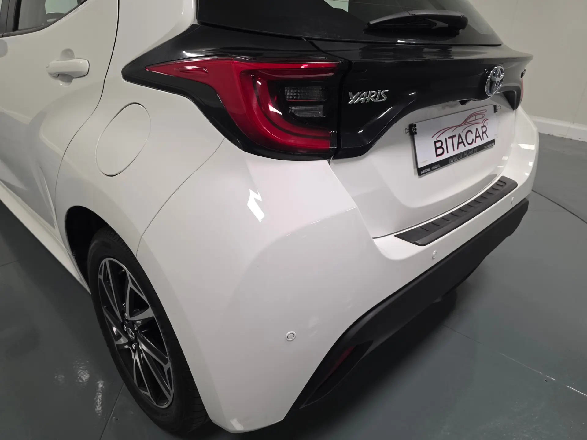 Toyota Yaris 1.5 HDF EXCLUSIVE 22