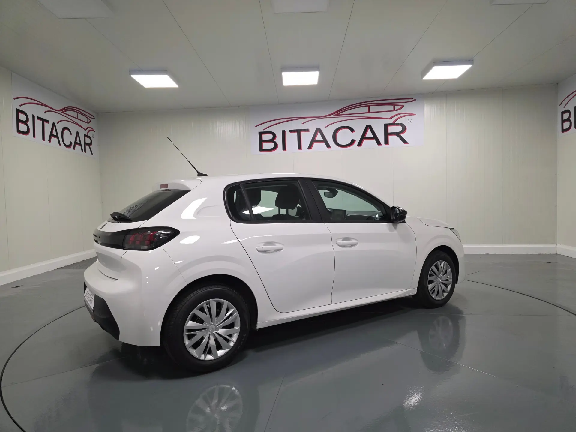 Peugeot 208 1.2 ACTIVE 40