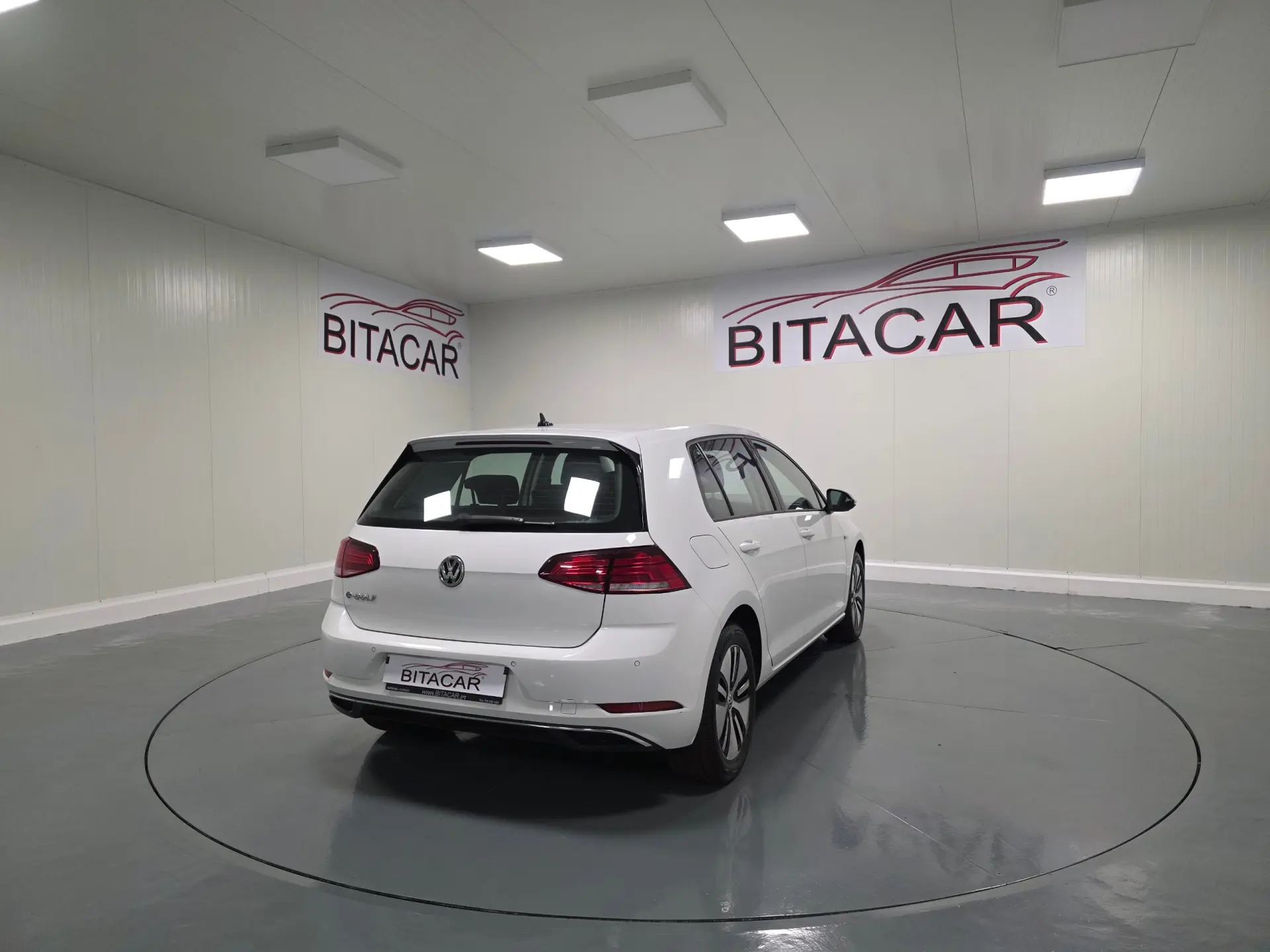 Volkswagen e-Golf AC/DC 27