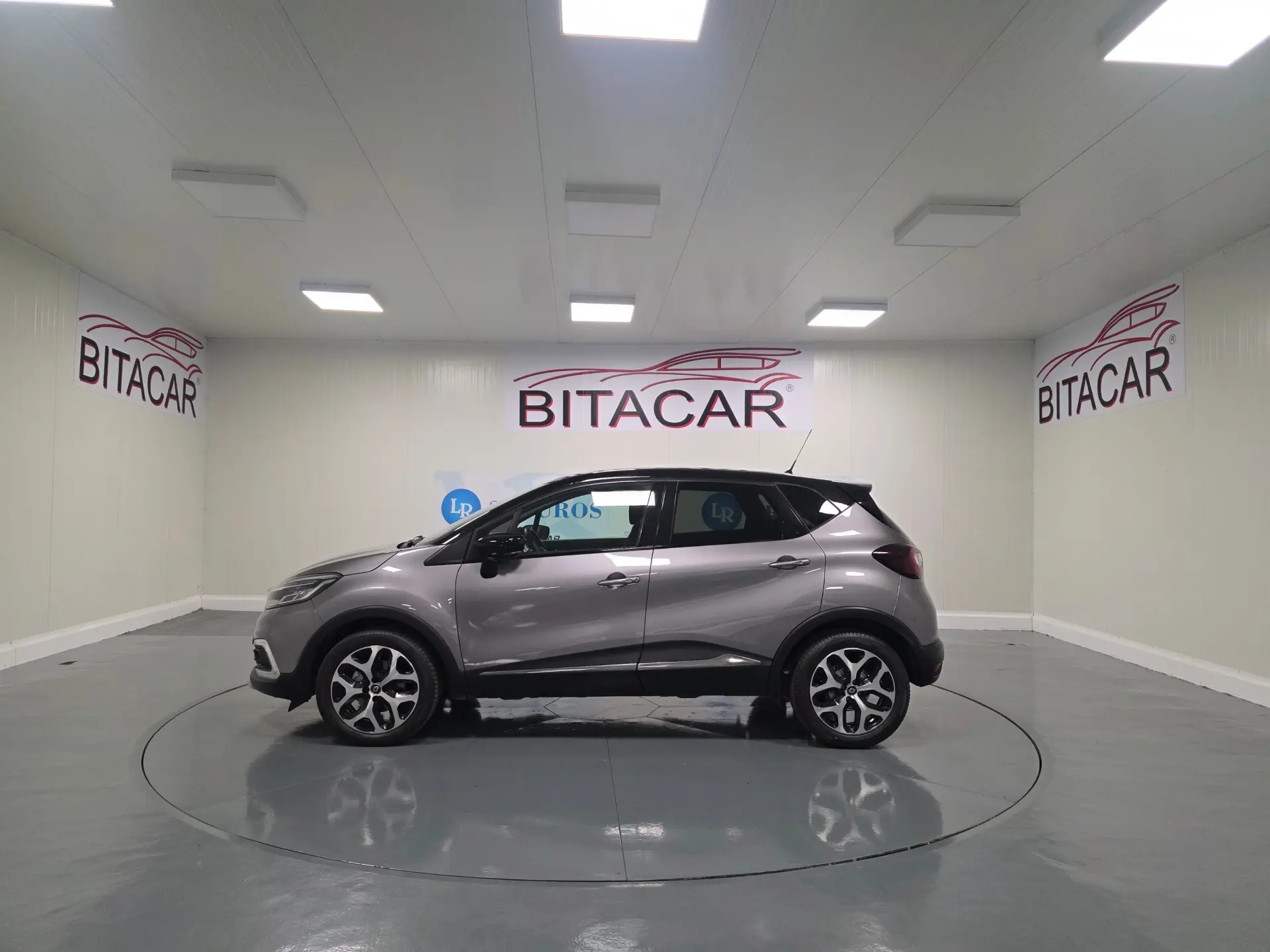Renault Captur 1.5 DCI EXCLUSIVE 17
