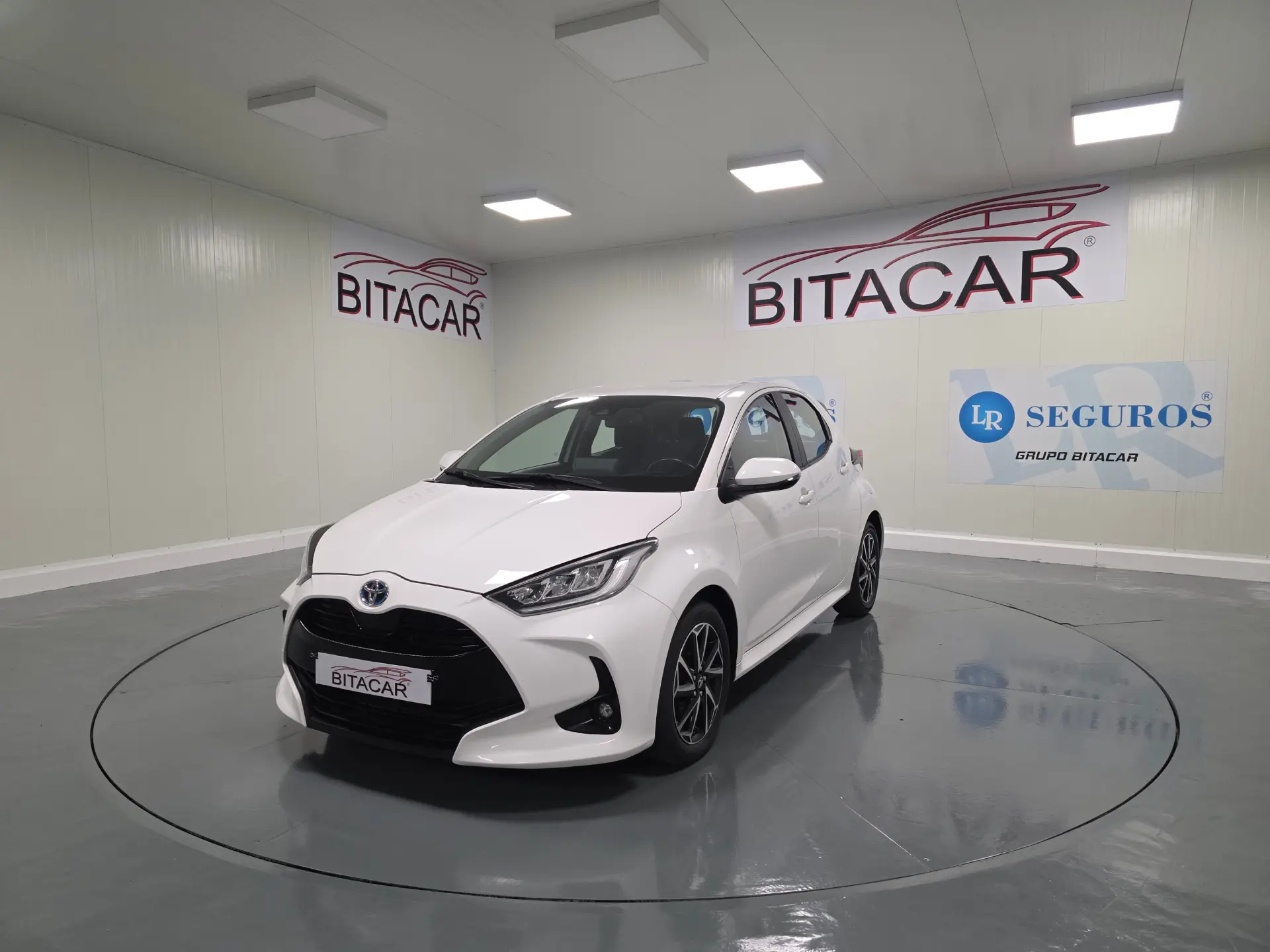 Toyota Yaris 1.5 HDF EXCLUSIVE 11