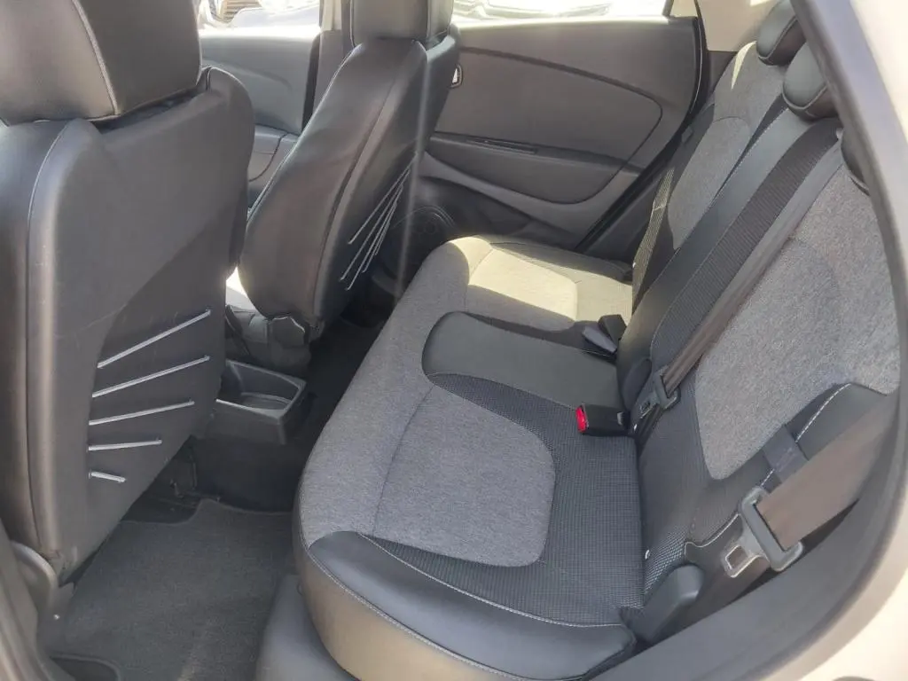 Renault Captur 1.5 DCI EXCLUSIVE 10