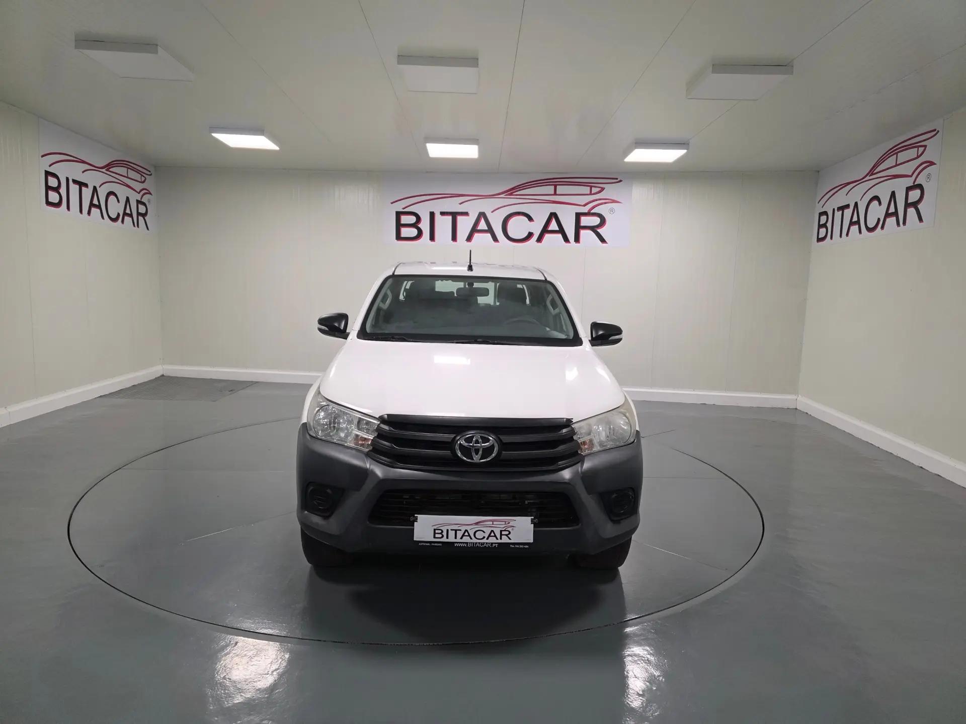 Toyota Hilux 2.4 D-4D 2WD CD 2