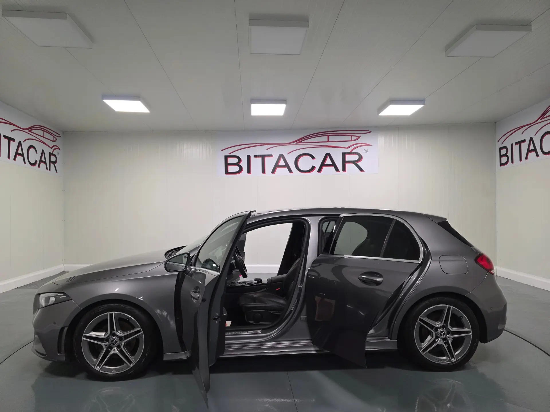 Mercedes-Benz A 180 d AMG Line Aut. 30