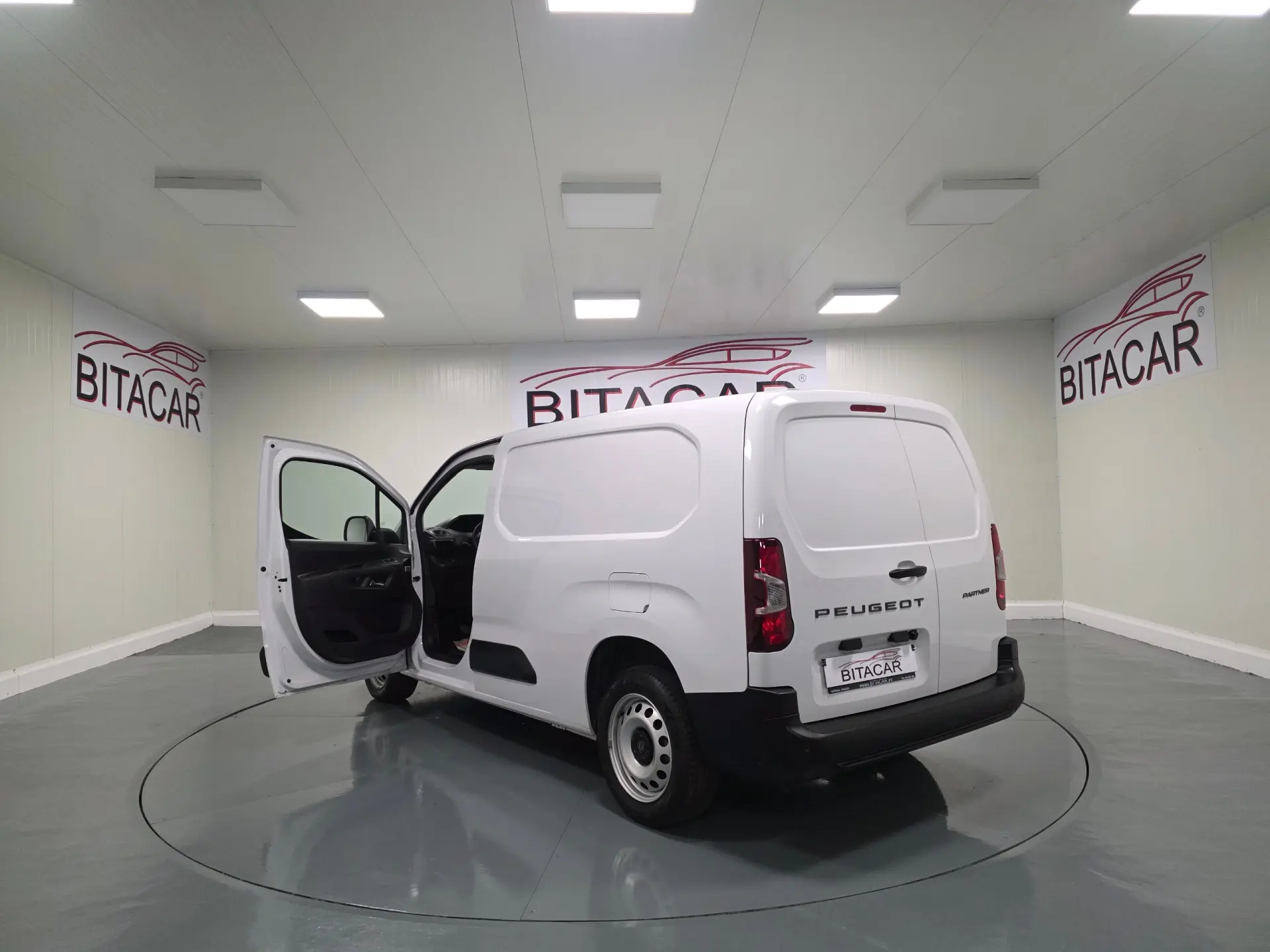 Peugeot Partner 1.5 BLUEHDI 100CV LONGA CAMARA TRASEIRA 62