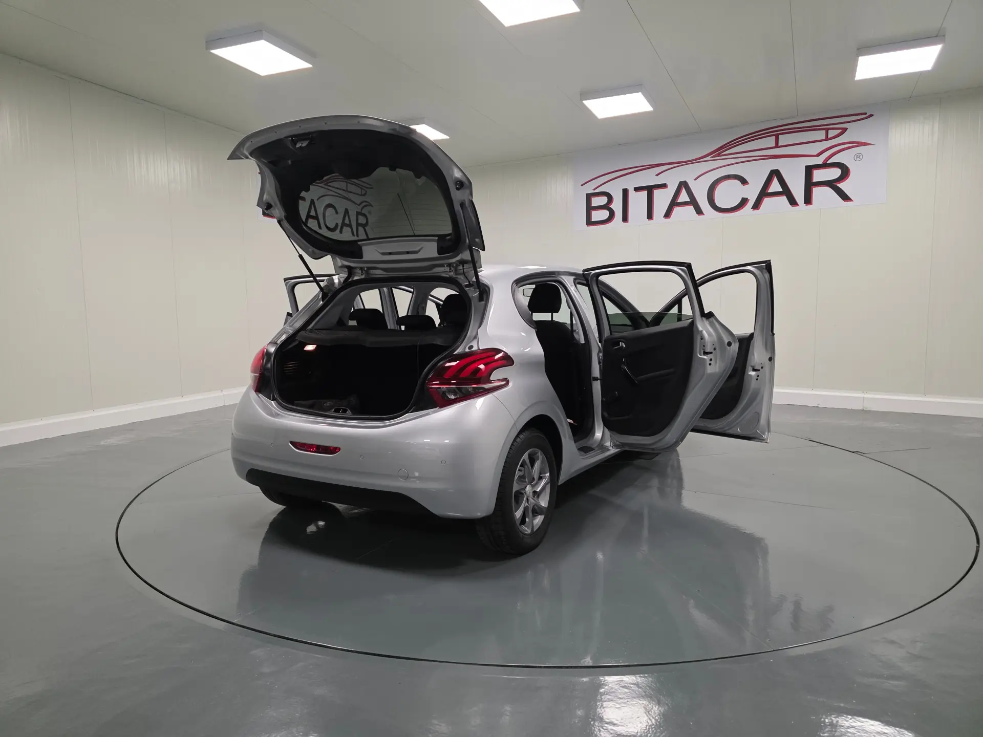 Peugeot 208 1.6 BlueHDi Active 7